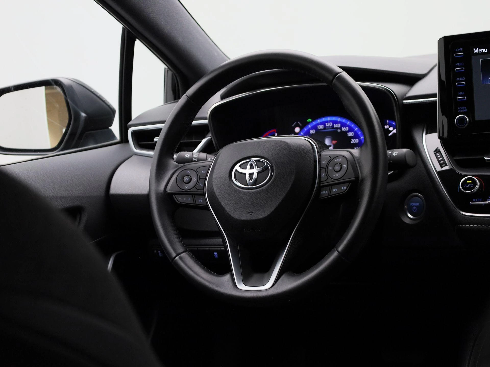 Toyota-Corolla Touring Sports-image-32
