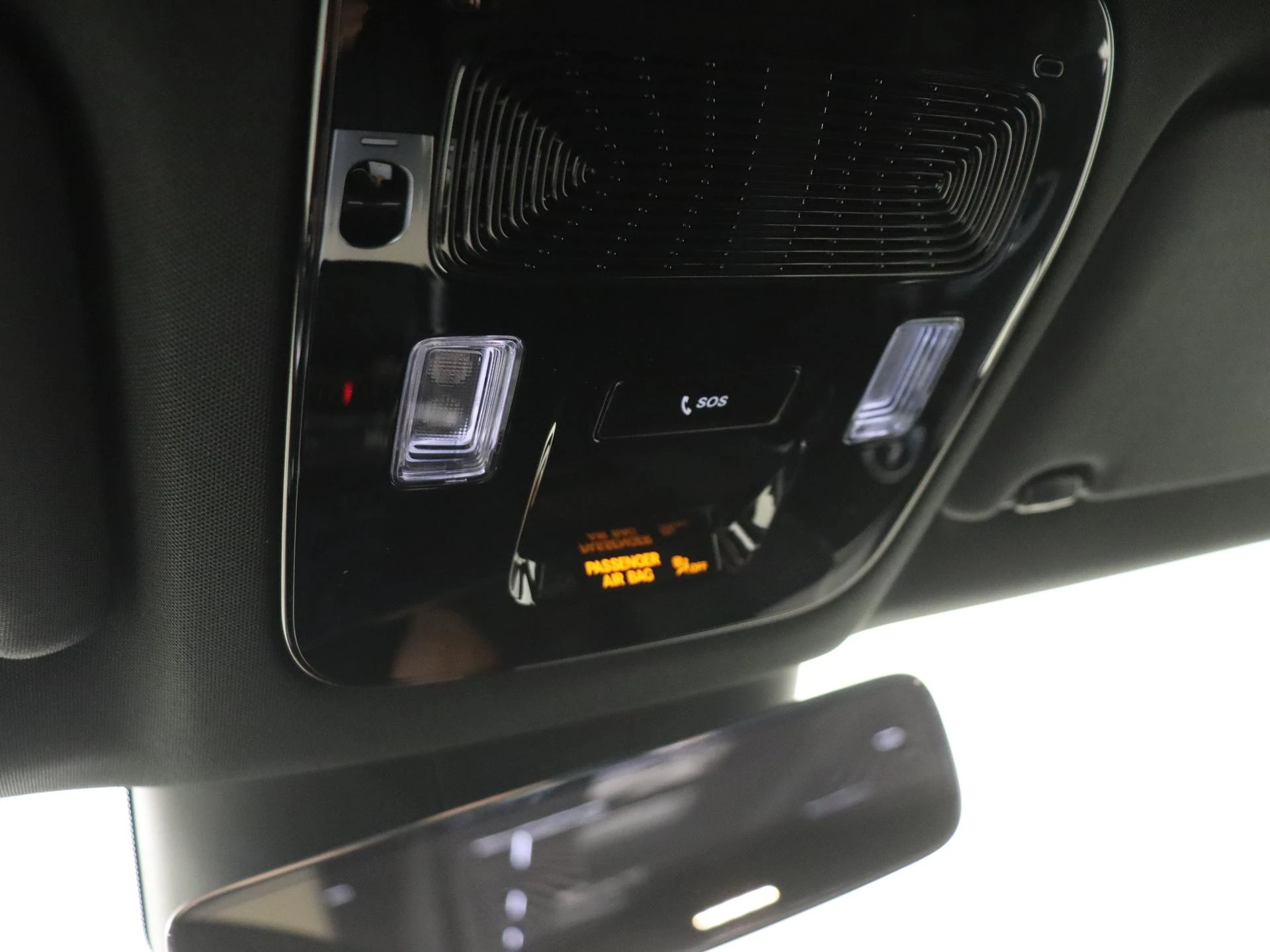 Mercedes-Benz-CLA-image-20