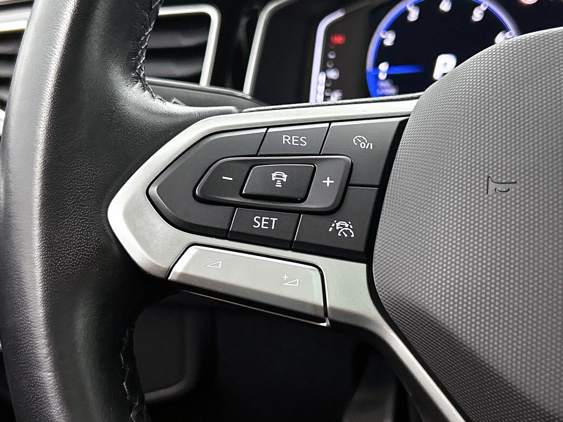 Volkswagen-Taigo-image-5
