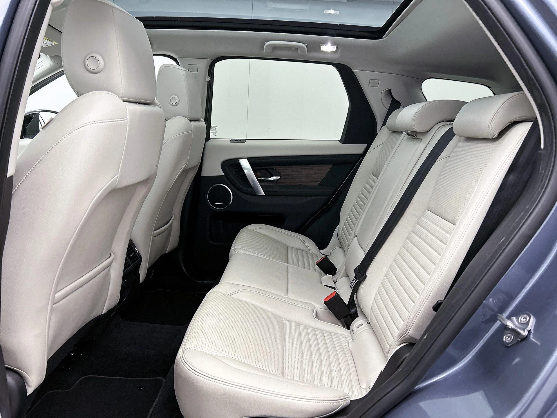 Land Rover-Discovery Sport-image-24