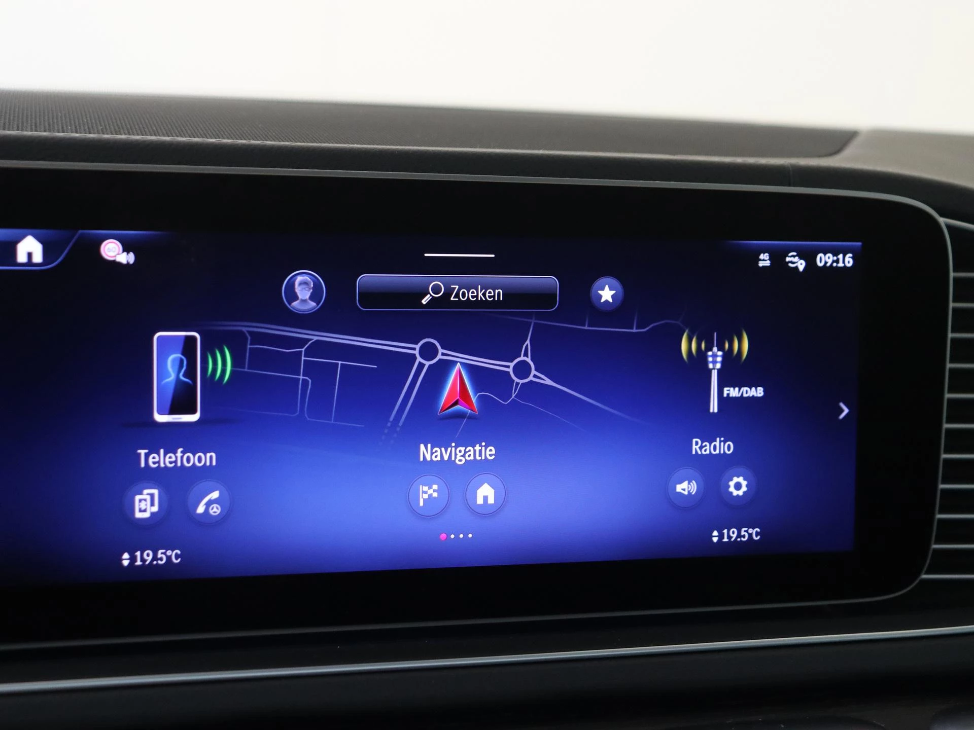 Mercedes-Benz-GLE-image-26