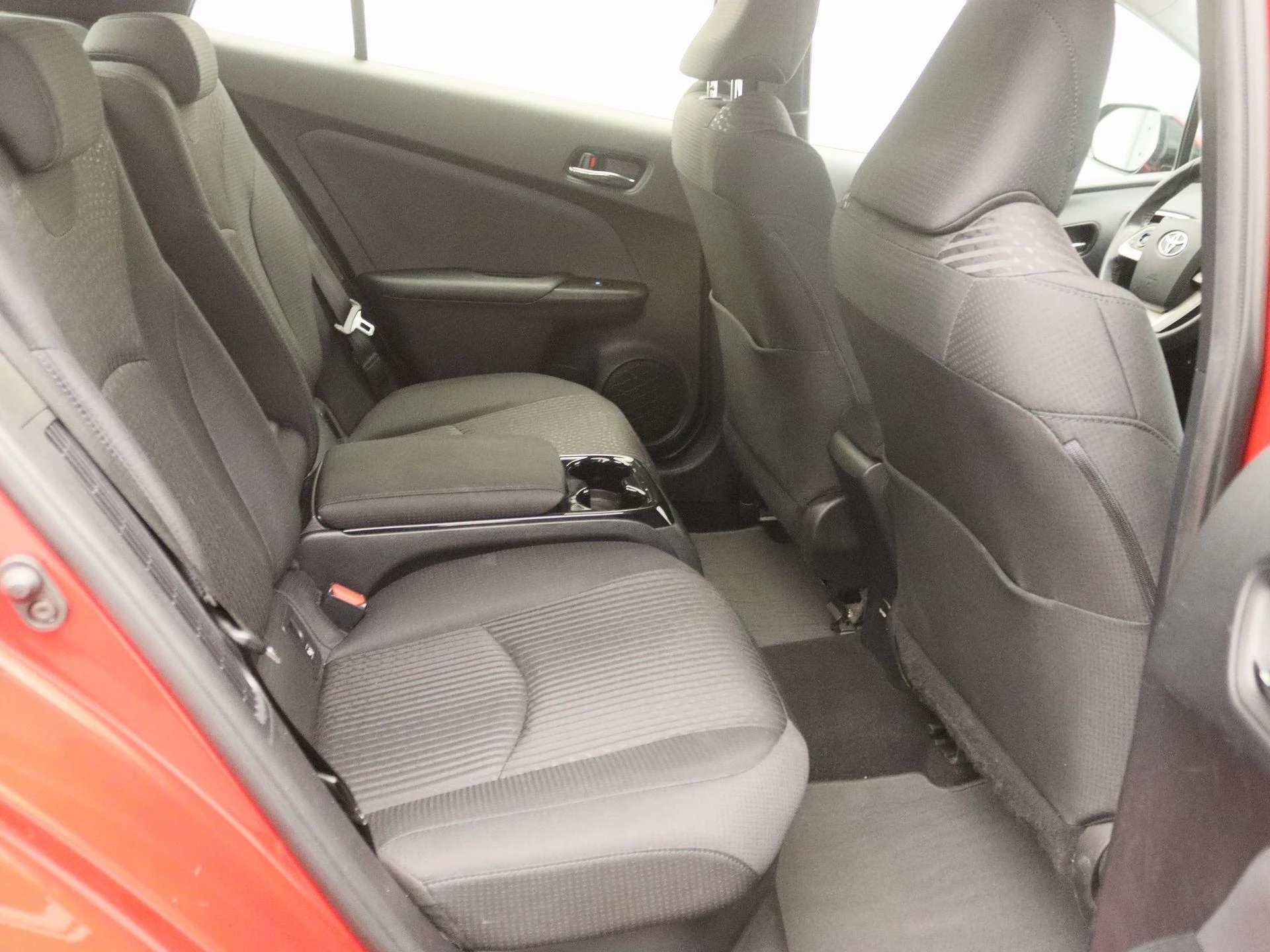 Toyota-Prius-image-25