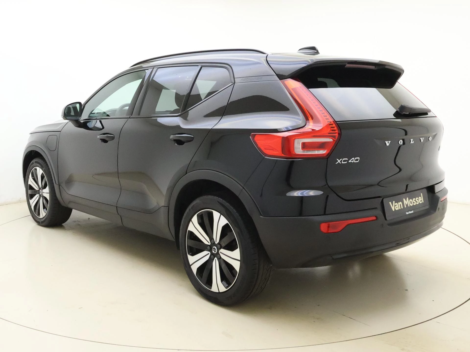 Volvo-XC40-image-6