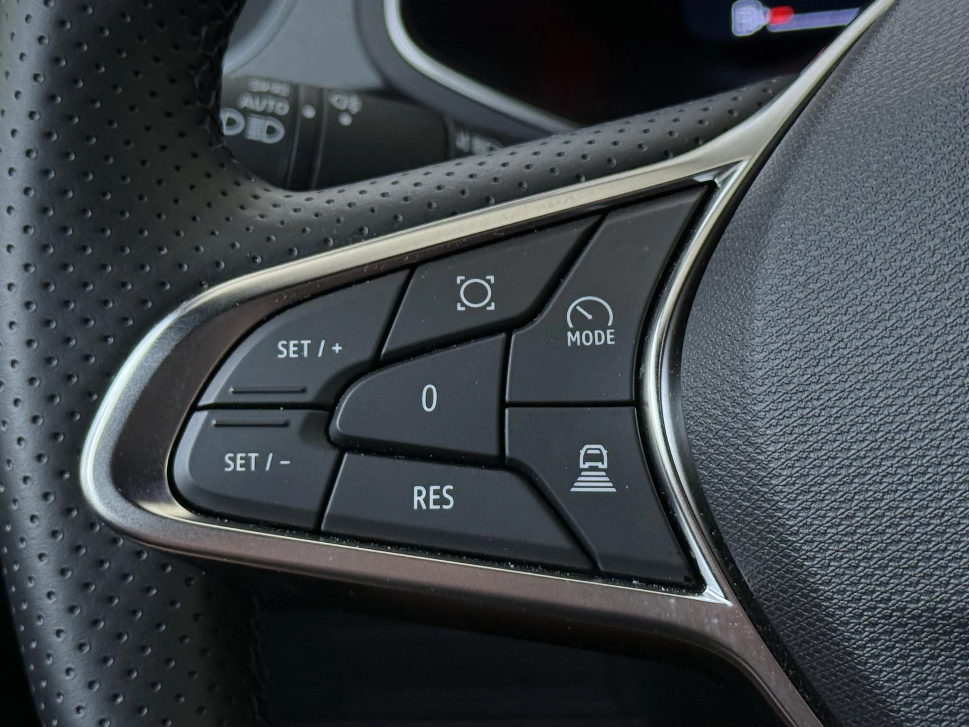Renault-Captur-image-12