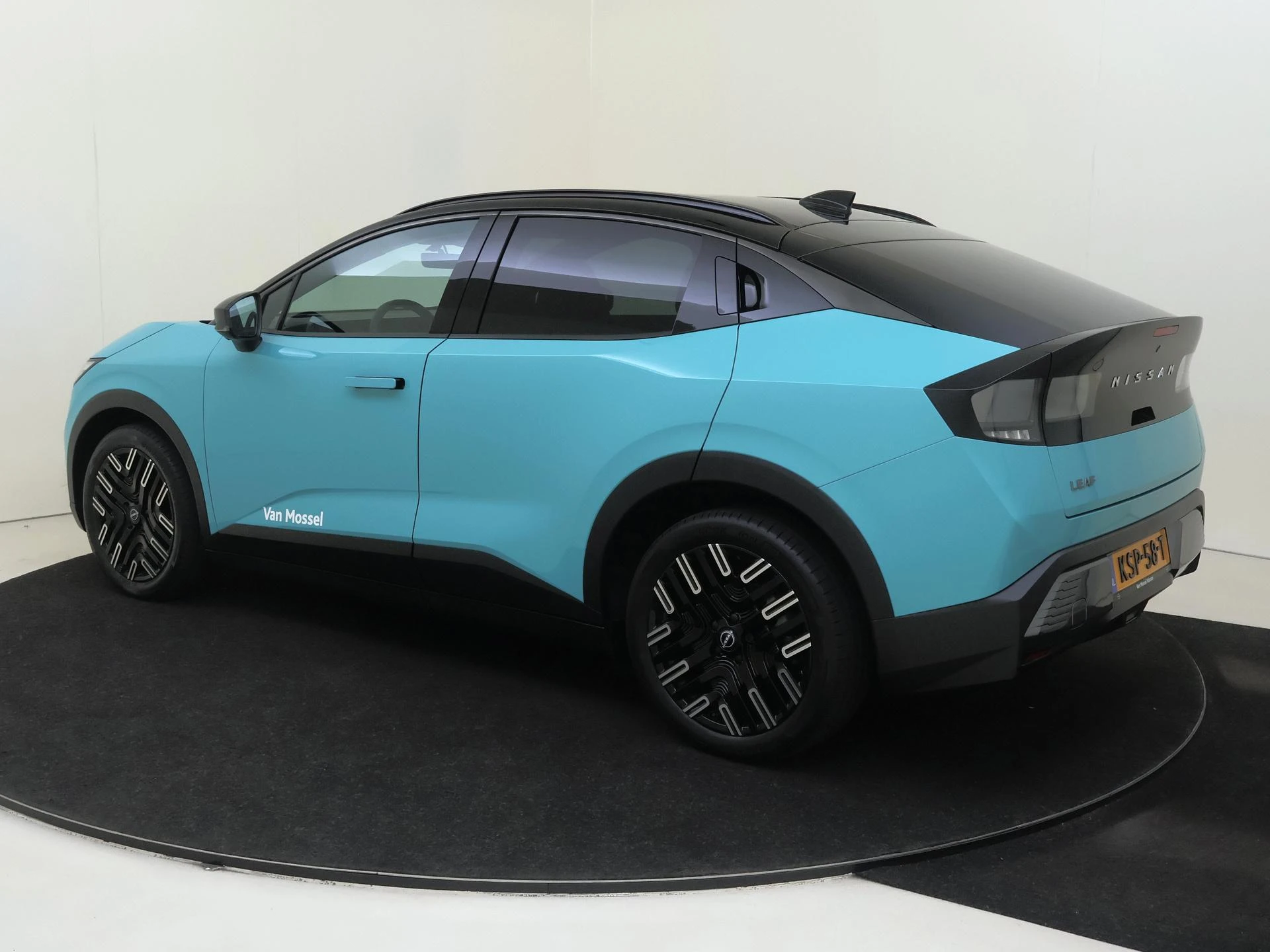 Nissan-Leaf-image-2