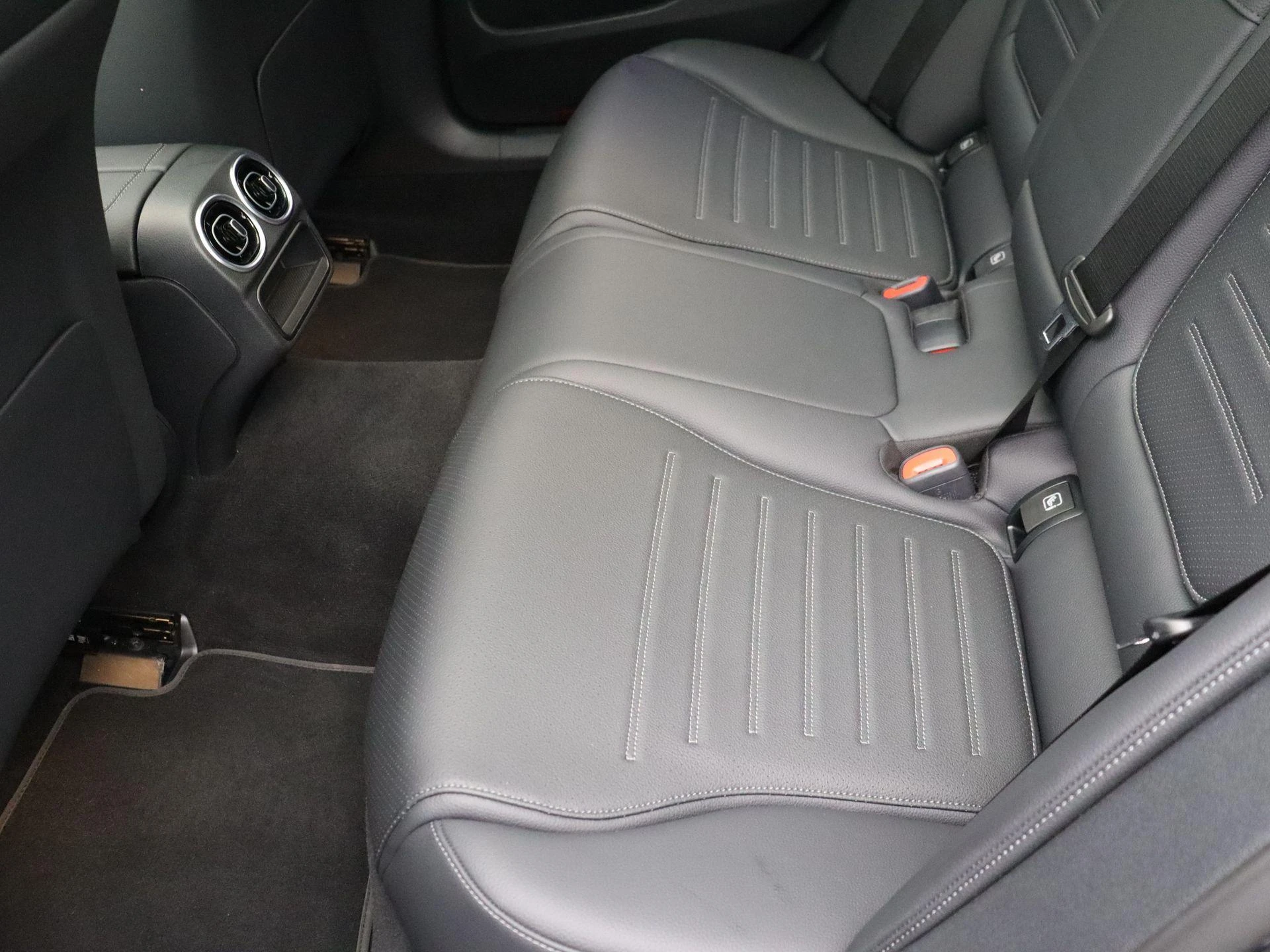 Mercedes-Benz C-Klasse 300 e Break Star Edition + LEDER + PANO DAK + DIGITAL LIGHT +