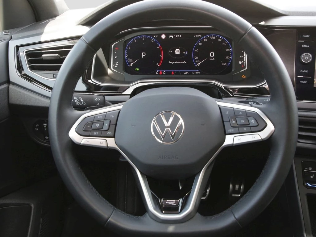 Volkswagen Polo 1.0 TSI DSG R-Line 17" LM NAVI RFK PANO LED VC