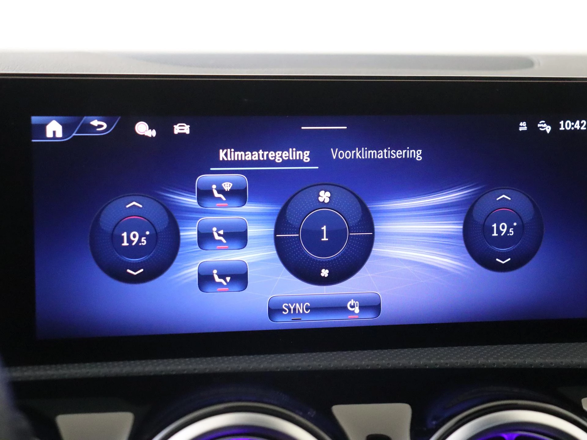 Mercedes-Benz-A-Klasse-image-17