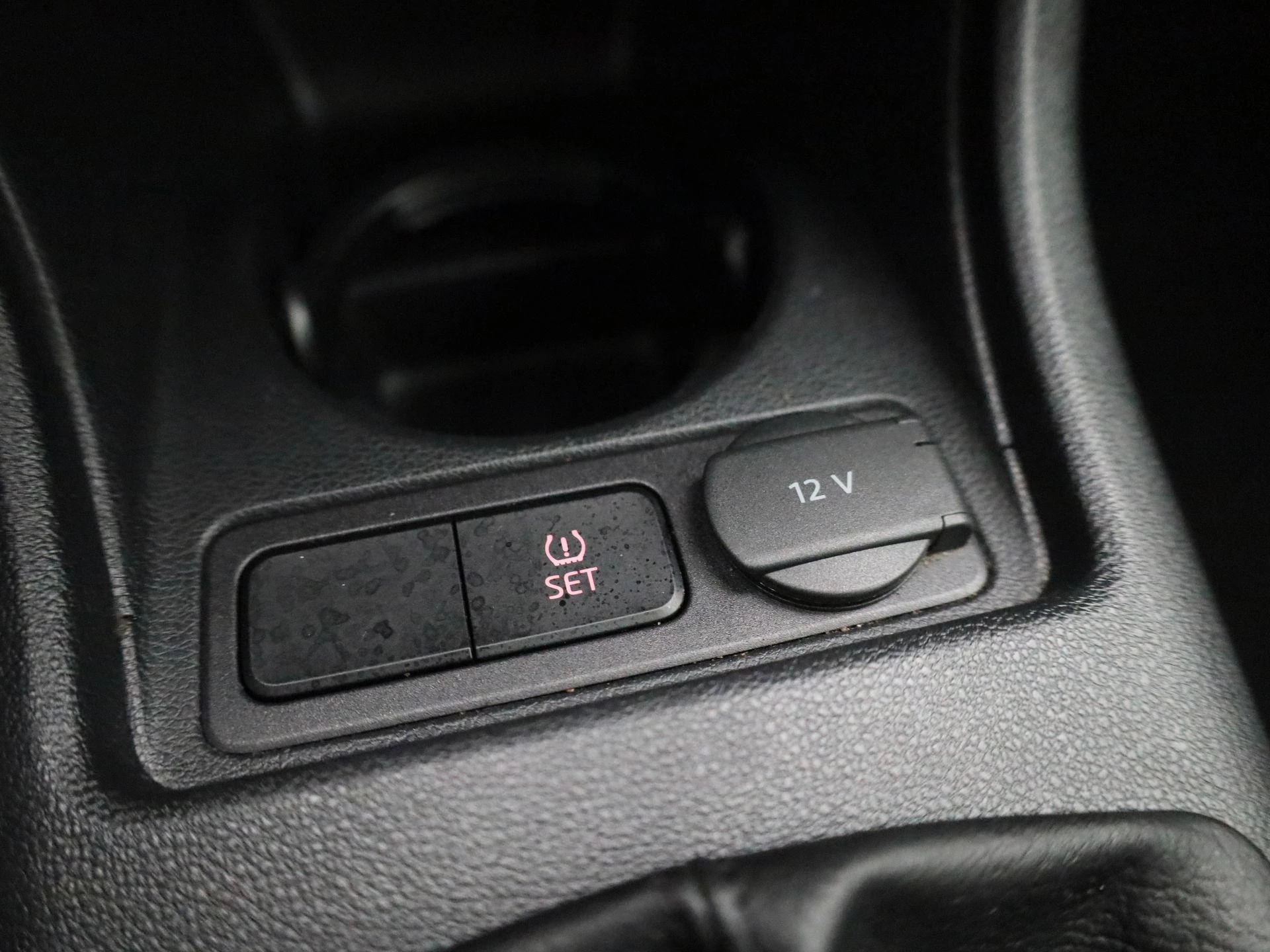 Volkswagen-up!-image-17