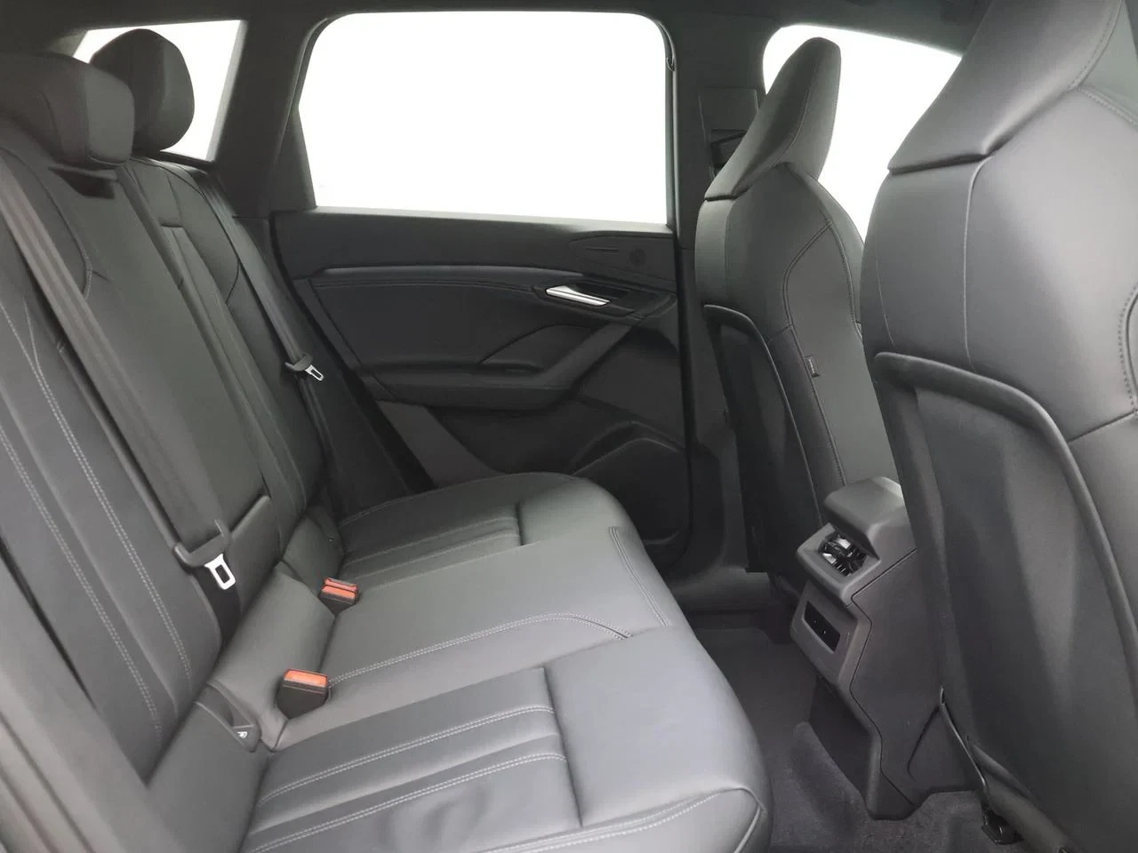 Audi-Q6 e-tron-image-11