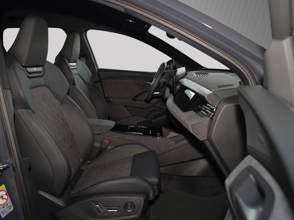Audi Q6 e-tron SUV performance 225 kW