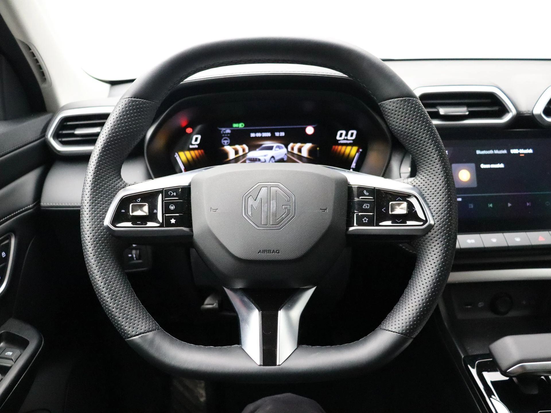 MG-ZS-image-15