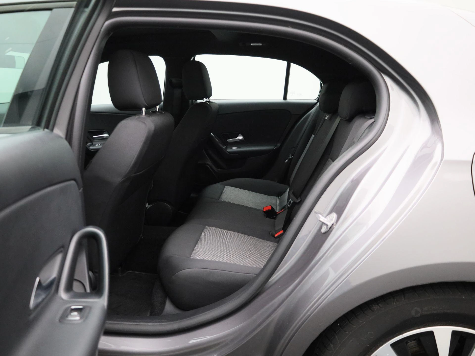 Mercedes-Benz-A-Klasse-image-9