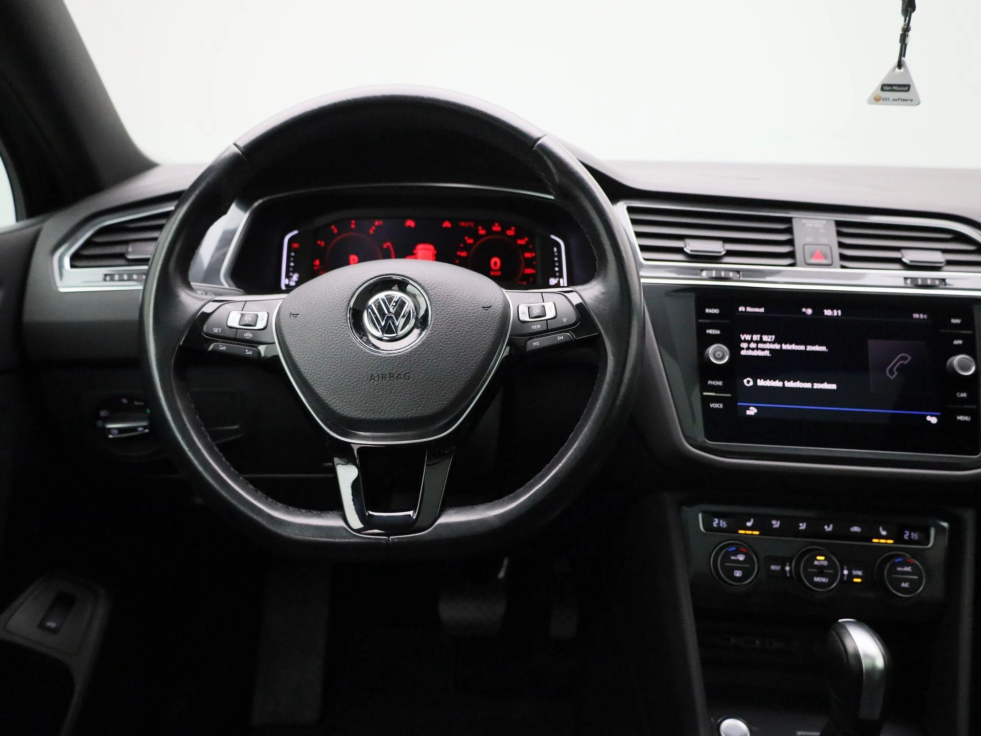 Volkswagen-Tiguan Allspace-image-6