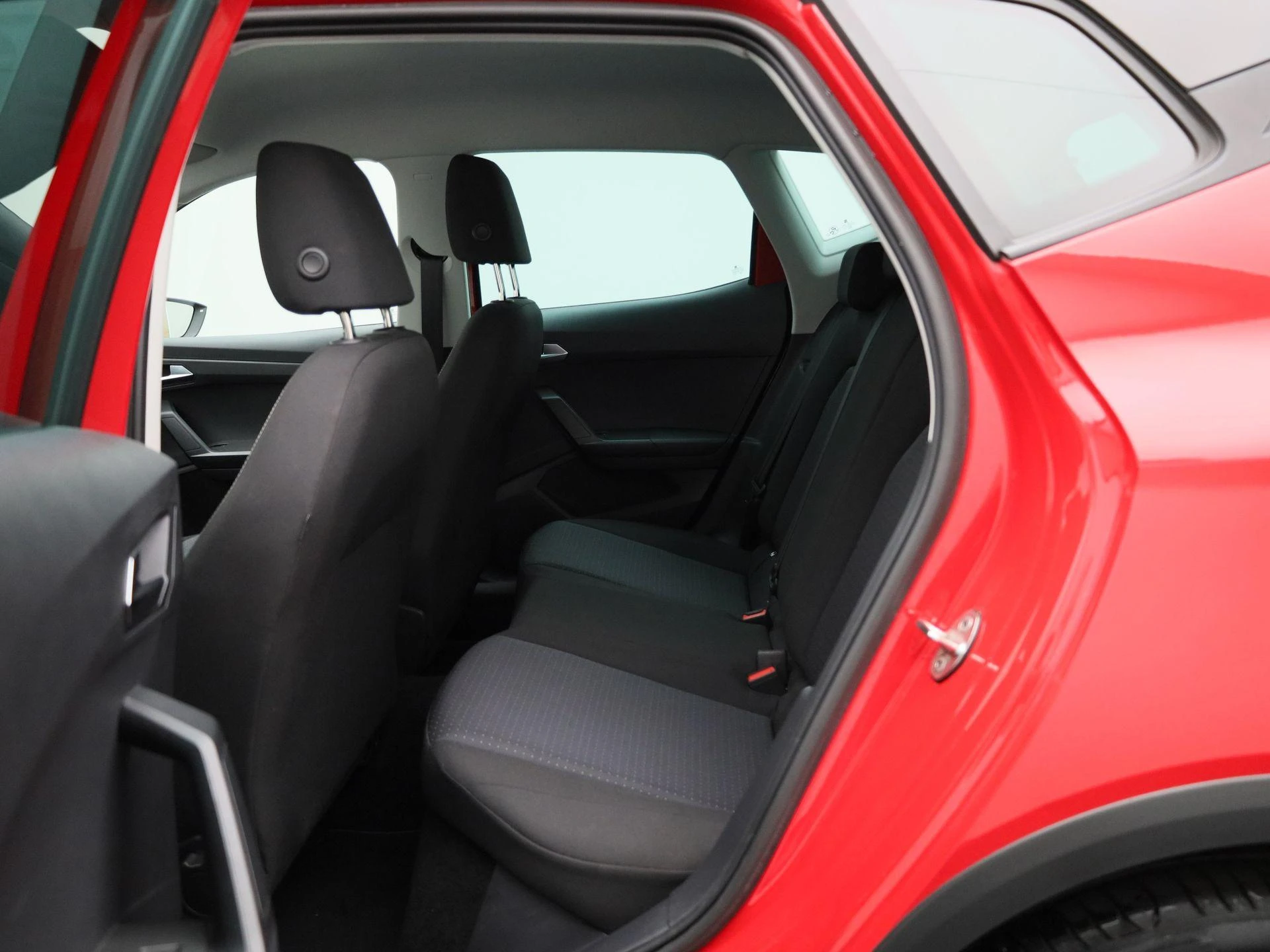 SEAT-Arona-image-9