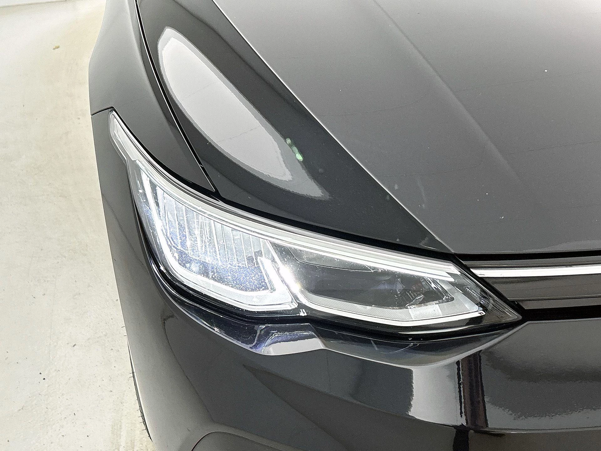 Volkswagen-Golf-image-13
