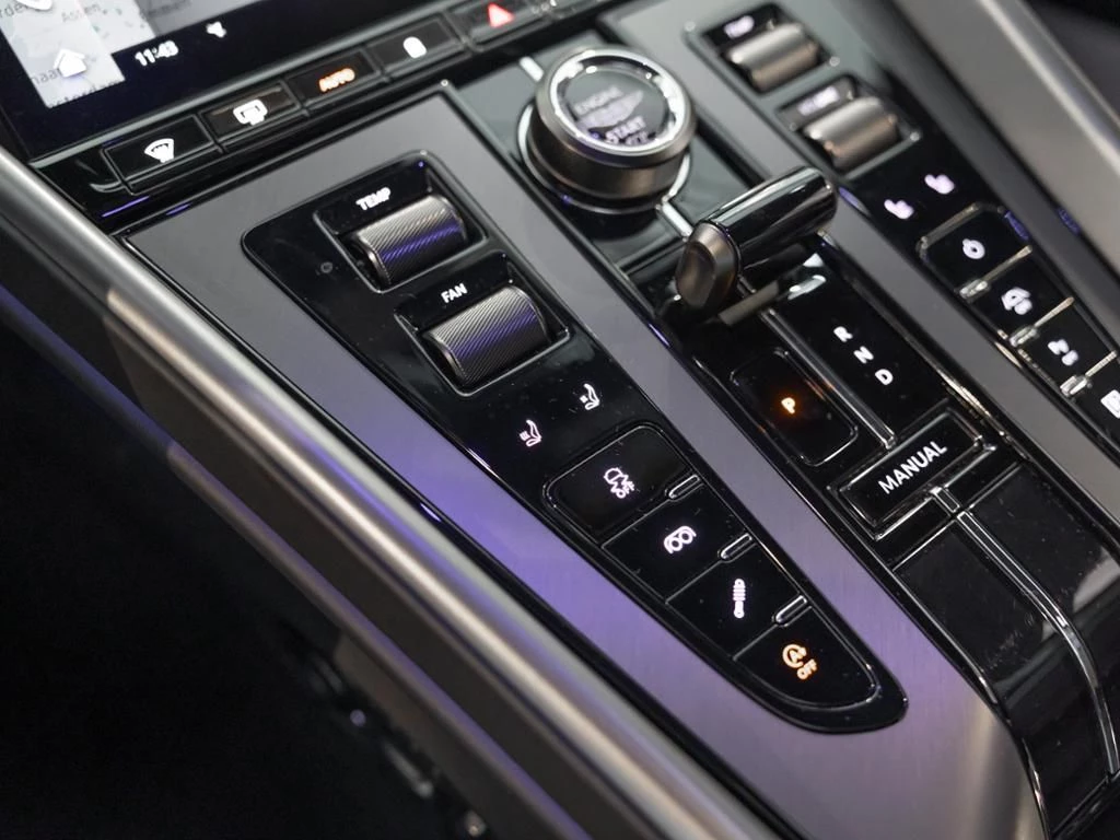 Aston Martin DB12 Coupe Aston Martin Hamburg