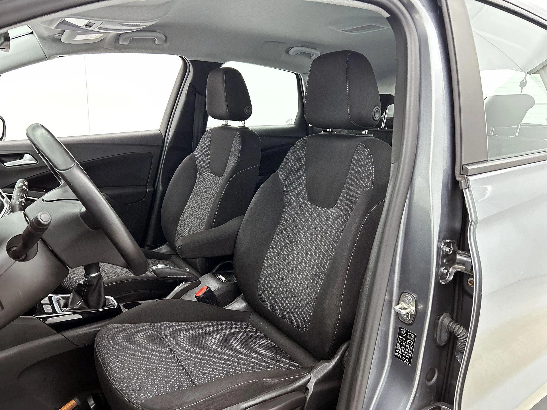 Opel-Crossland X-image-31