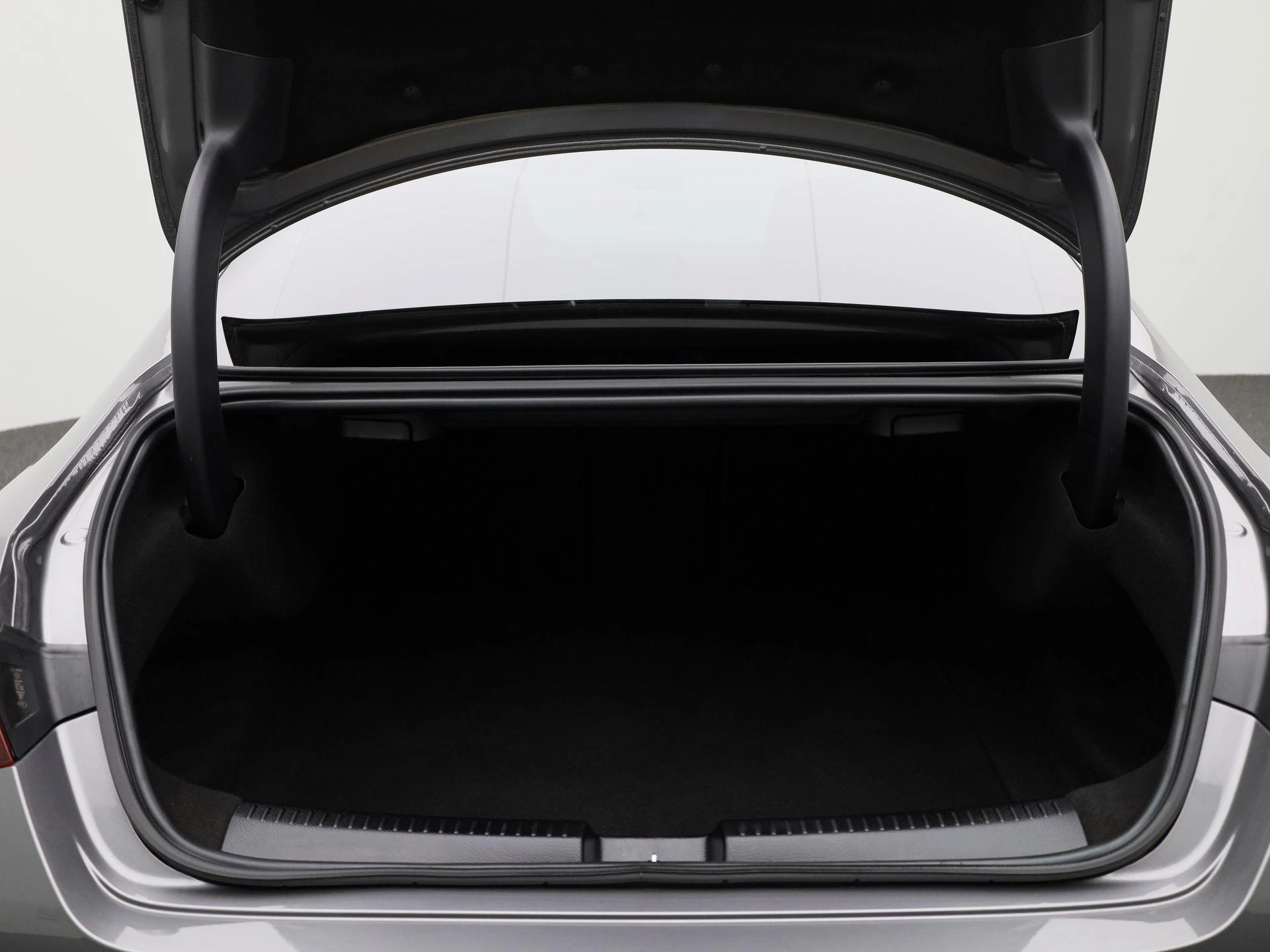 Mercedes-Benz-CLA-image-13