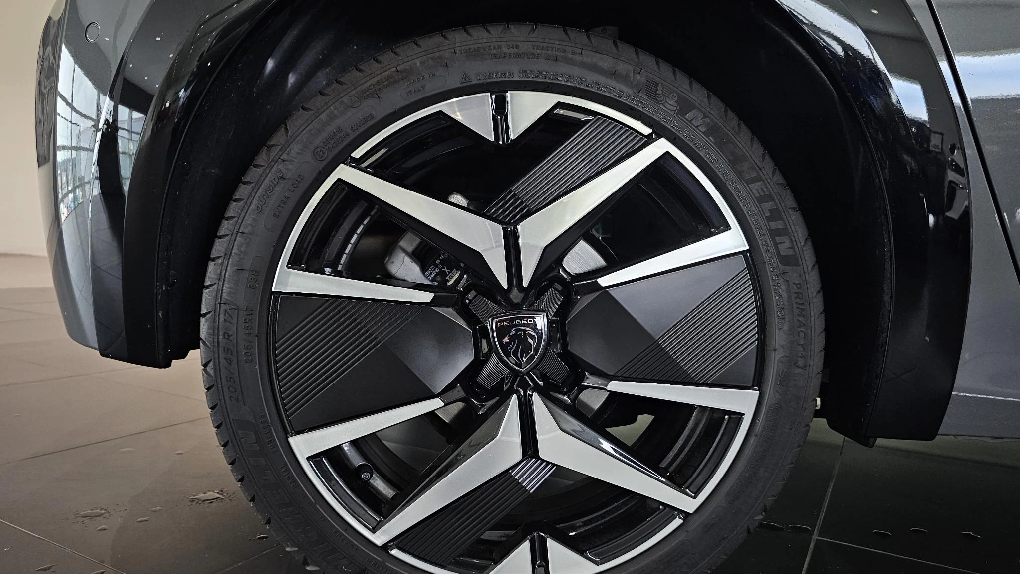 Peugeot-208-image-33