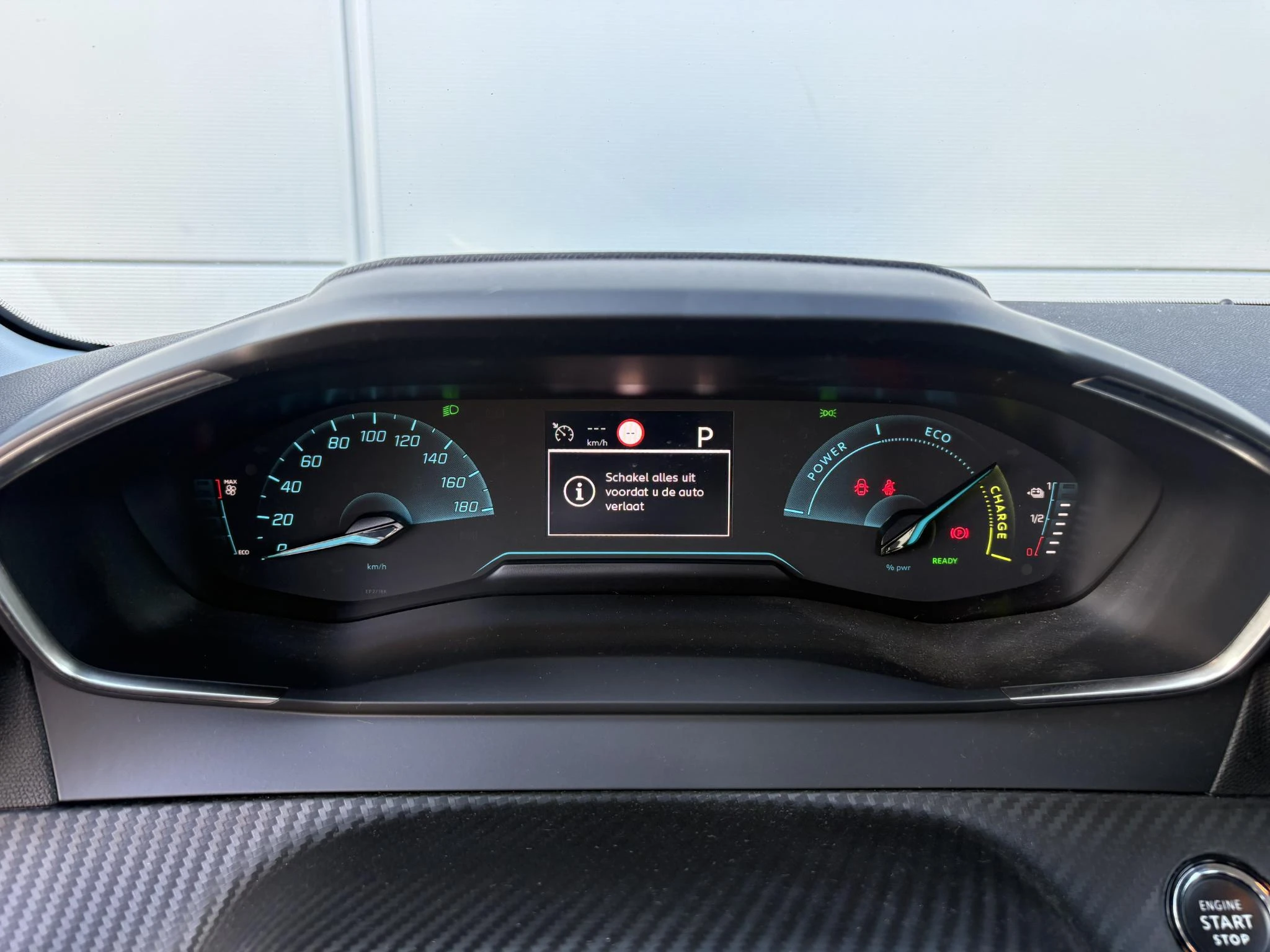 Peugeot-e-208-image-13