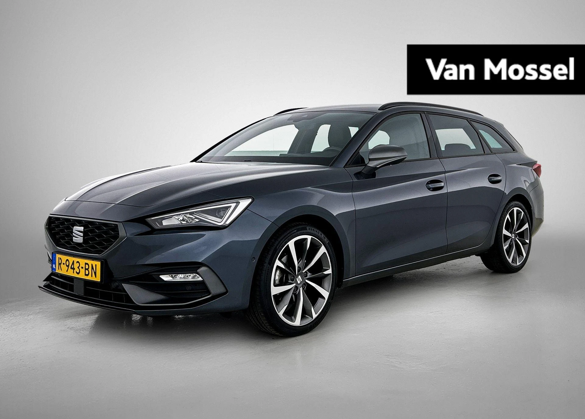 SEAT-Leon-image-0
