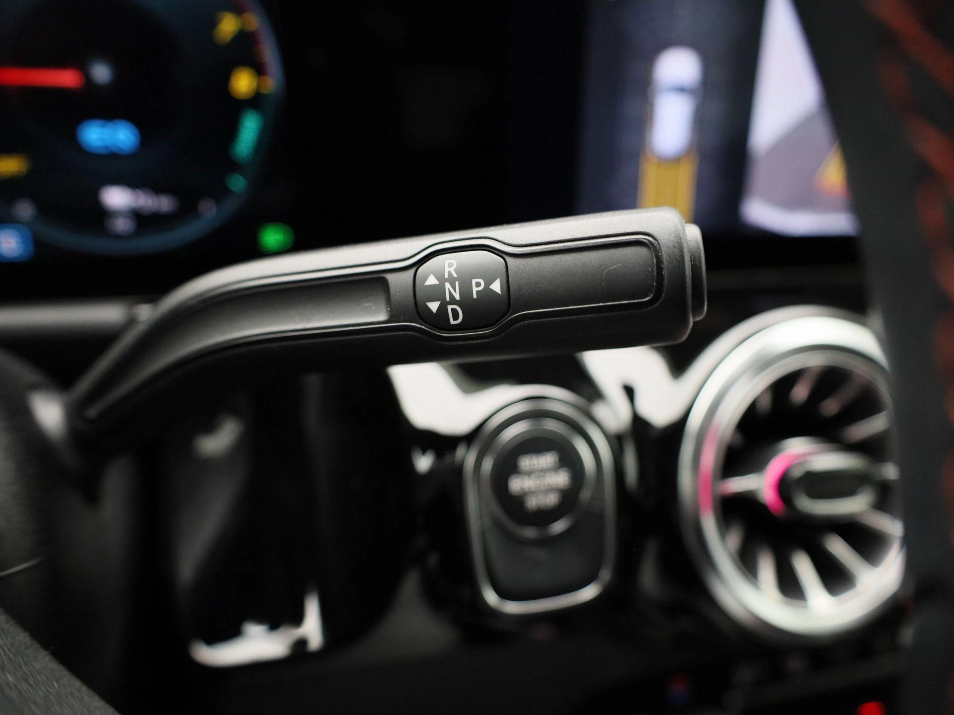 Mercedes-Benz GLA 250 e AMG Line + CARPLAY + MULTIBEAM + NIGHTPAKKET +