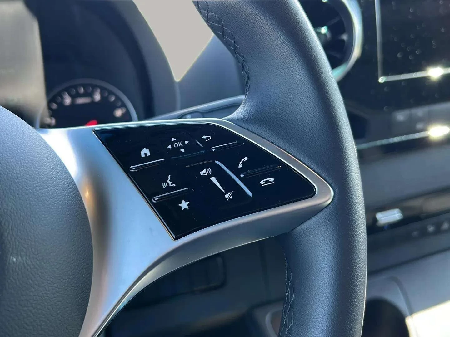 Mercedes-Benz-Sprinter-image-11