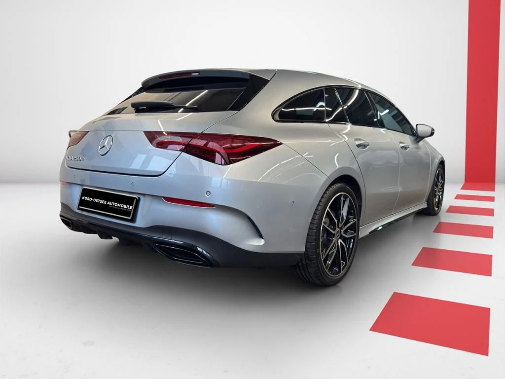 Mercedes-Benz-CLA 200 d-image-4