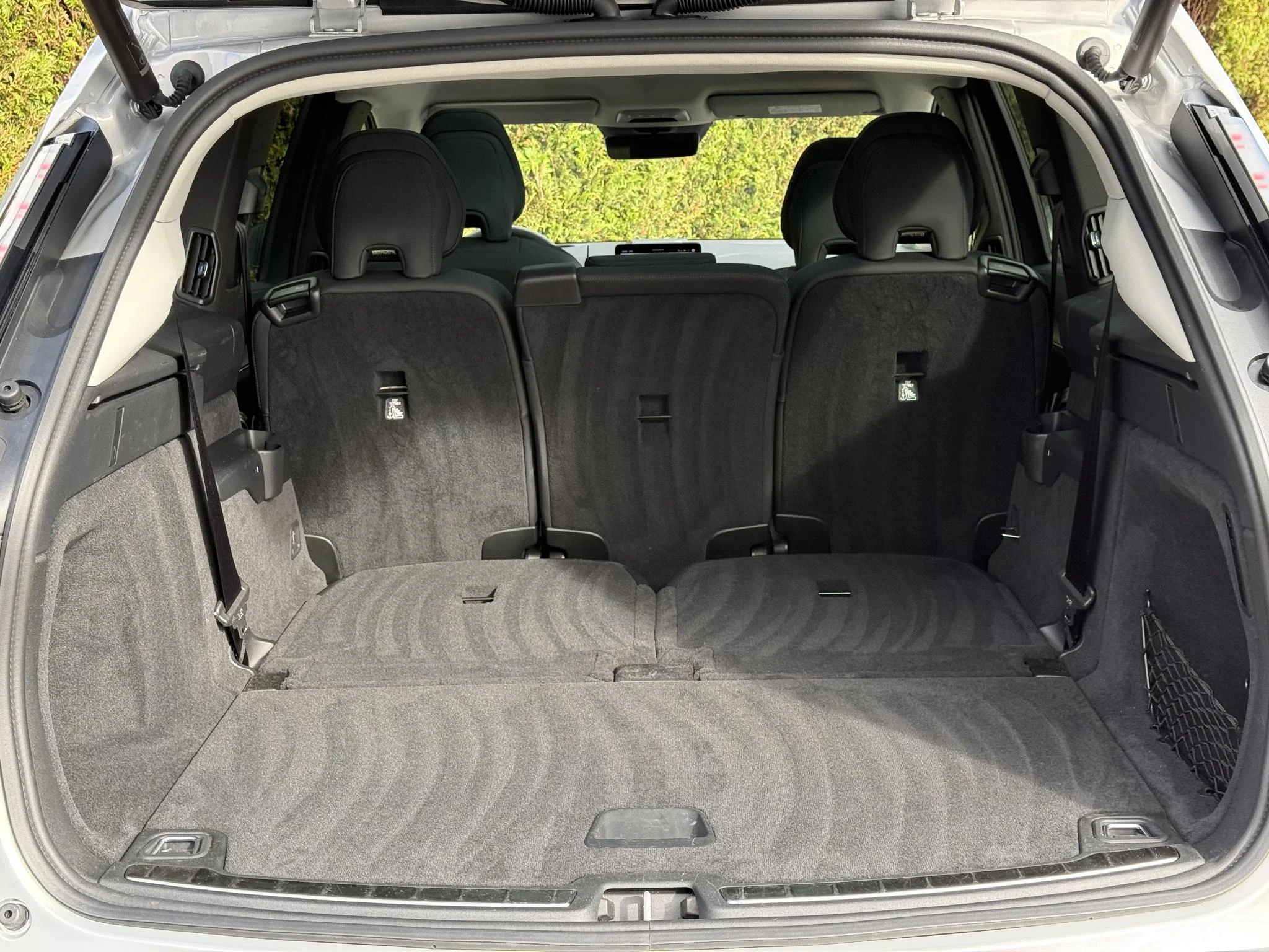 Volvo-EX90-image-7