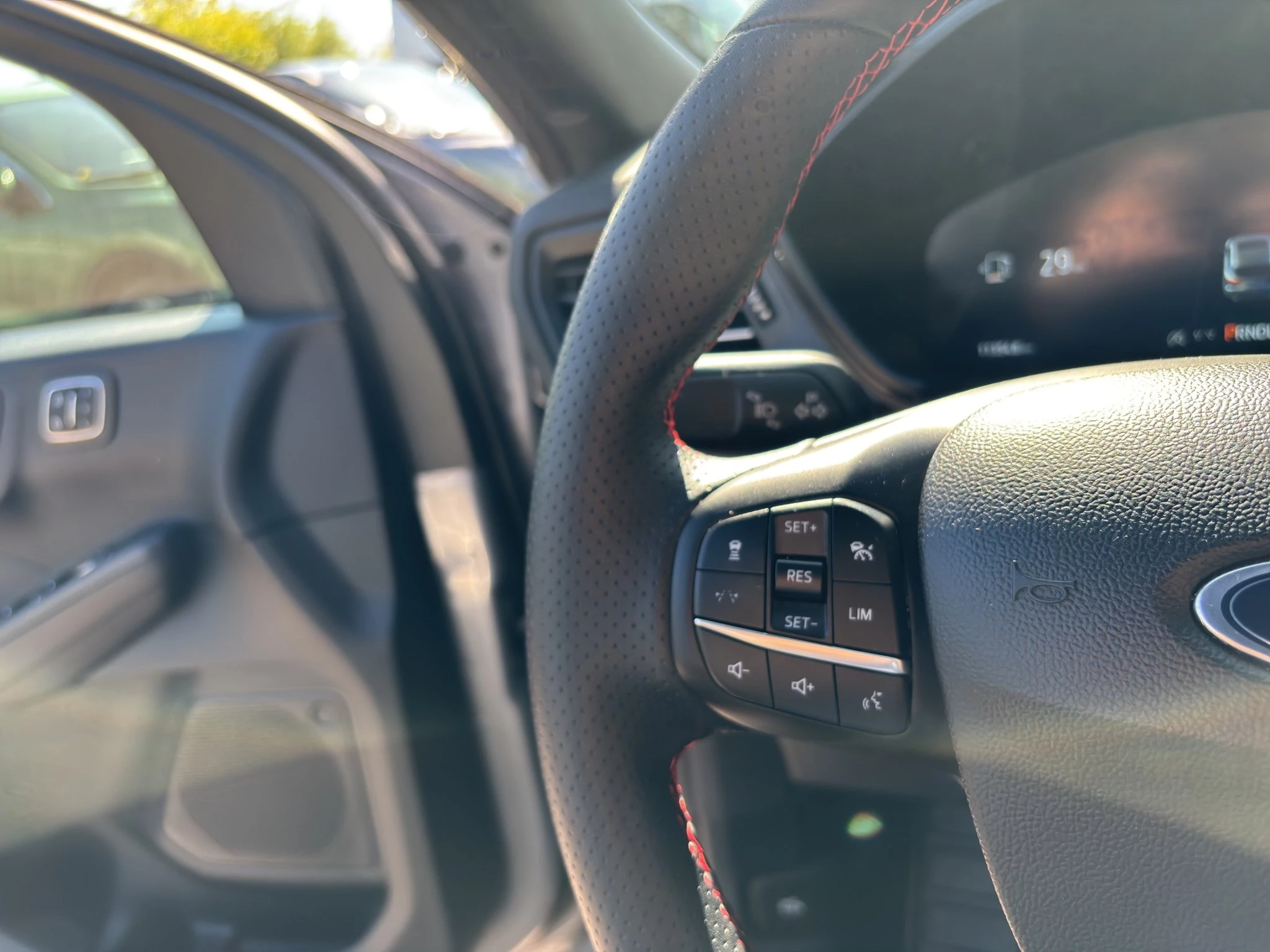 Ford Kuga ST-Line X Aut.*360GRAD*LED-MATRIX*NAVI*GRA*WINTER-PKT.