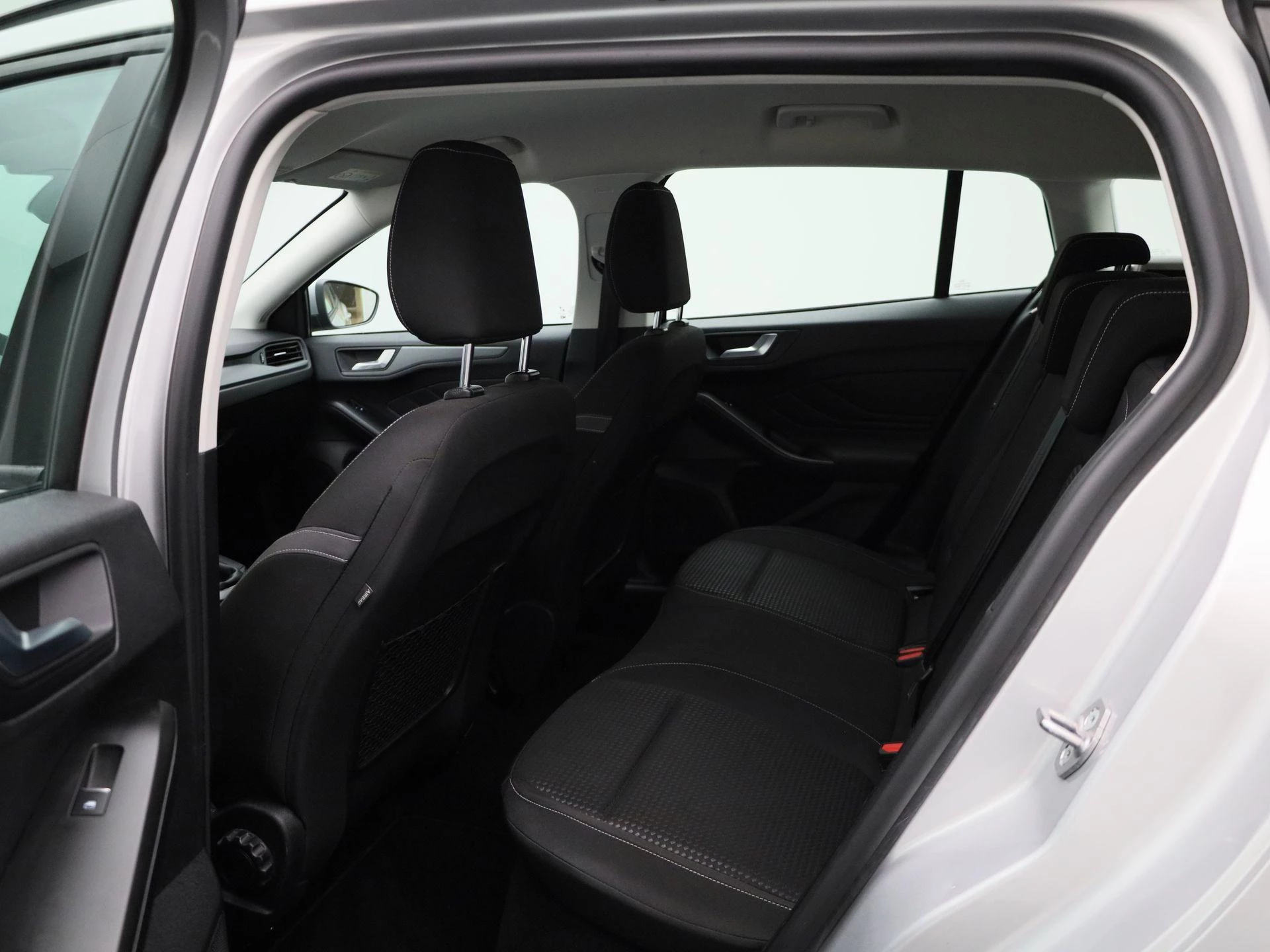 Ford Focus Wagon 1.0 EcoBoost Hybrid Connected