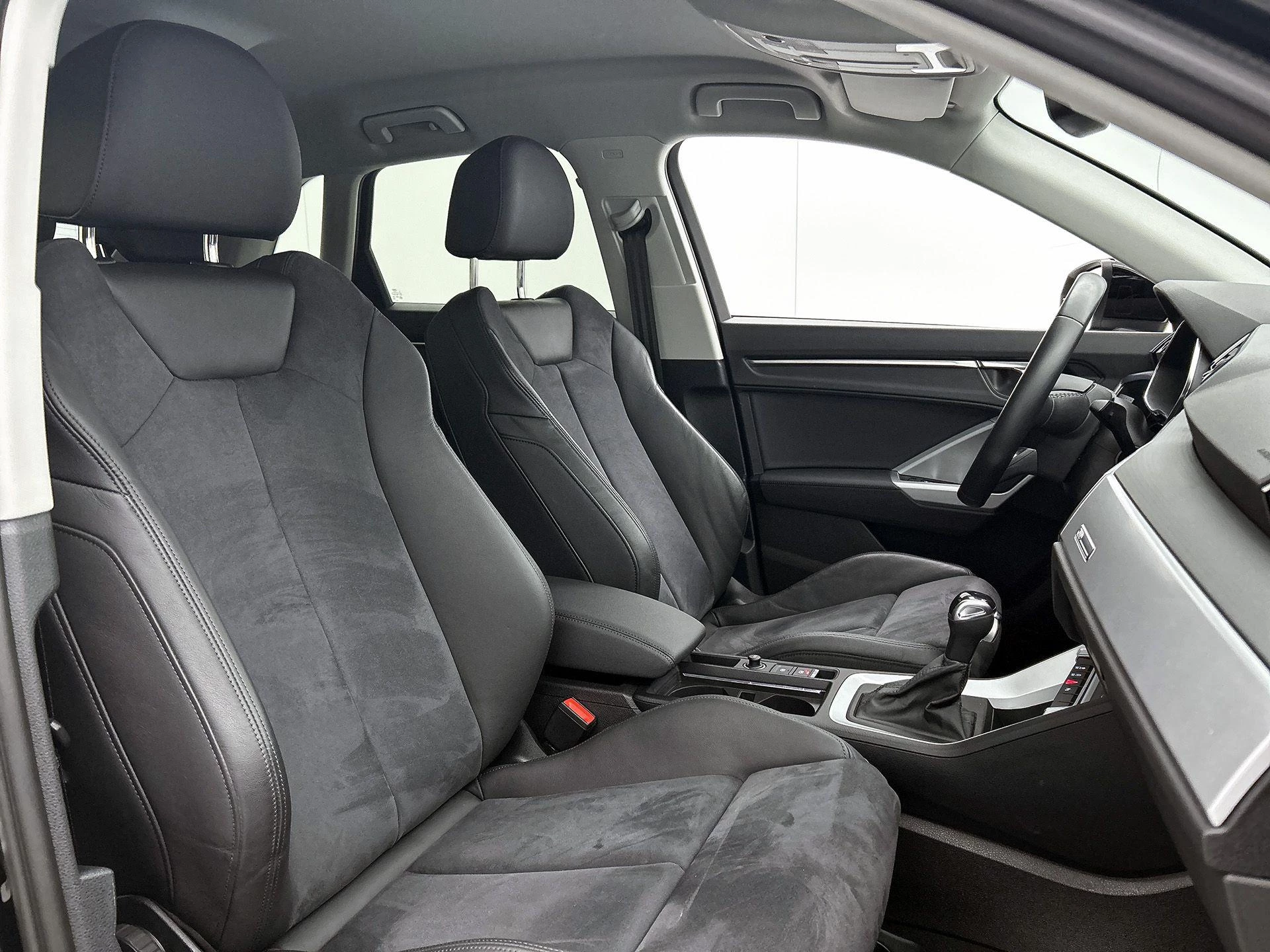 Audi Q3 35 TFSI S edition 150 PK