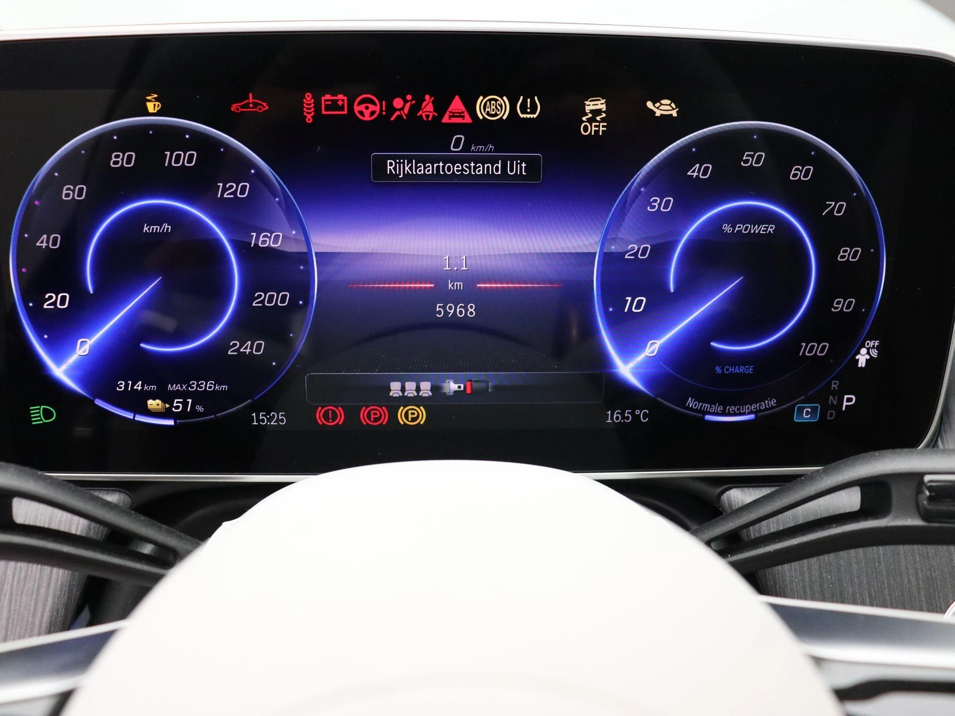 Mercedes-Benz EQE 300 Star Edition + DIGITAL LIGHT + AIRMATIC + PANO DAK + LEDER +