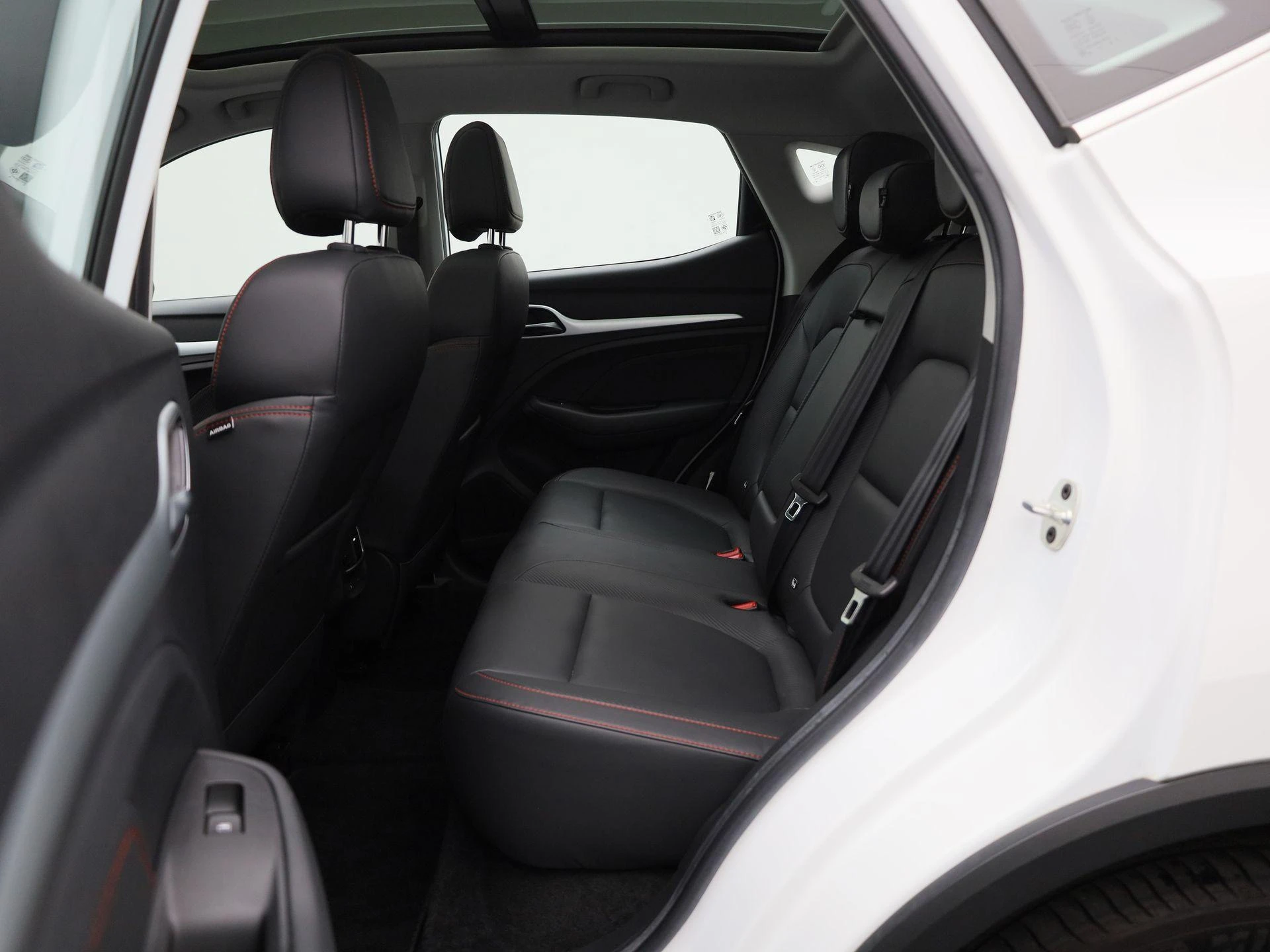 MG-ZS EV-image-11