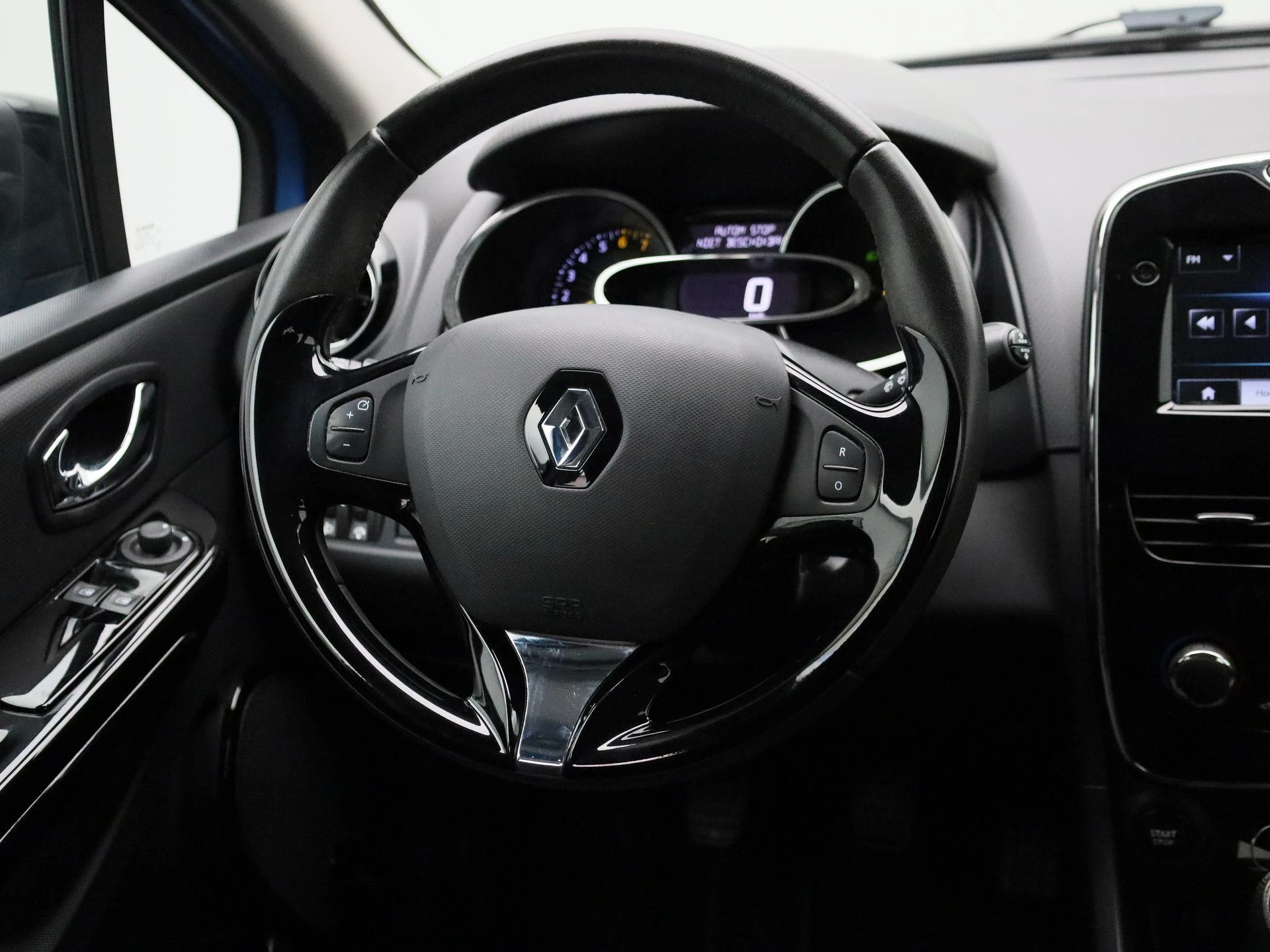 Renault-Clio-image-9