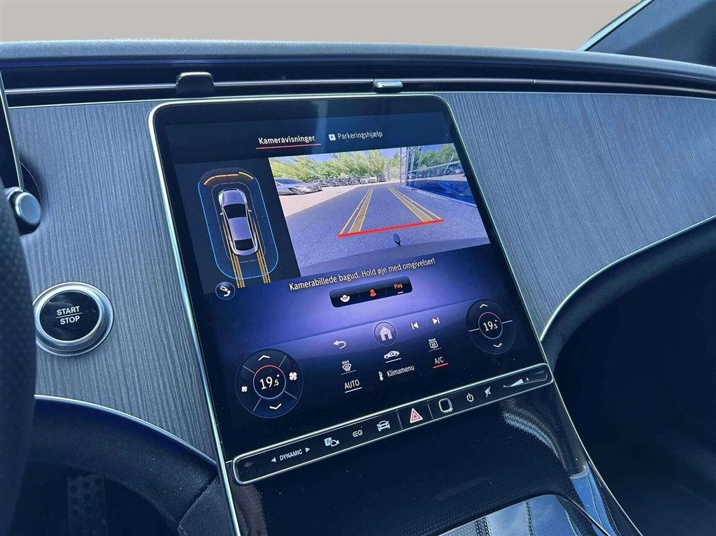 Mercedes-Benz-EQE-image-14