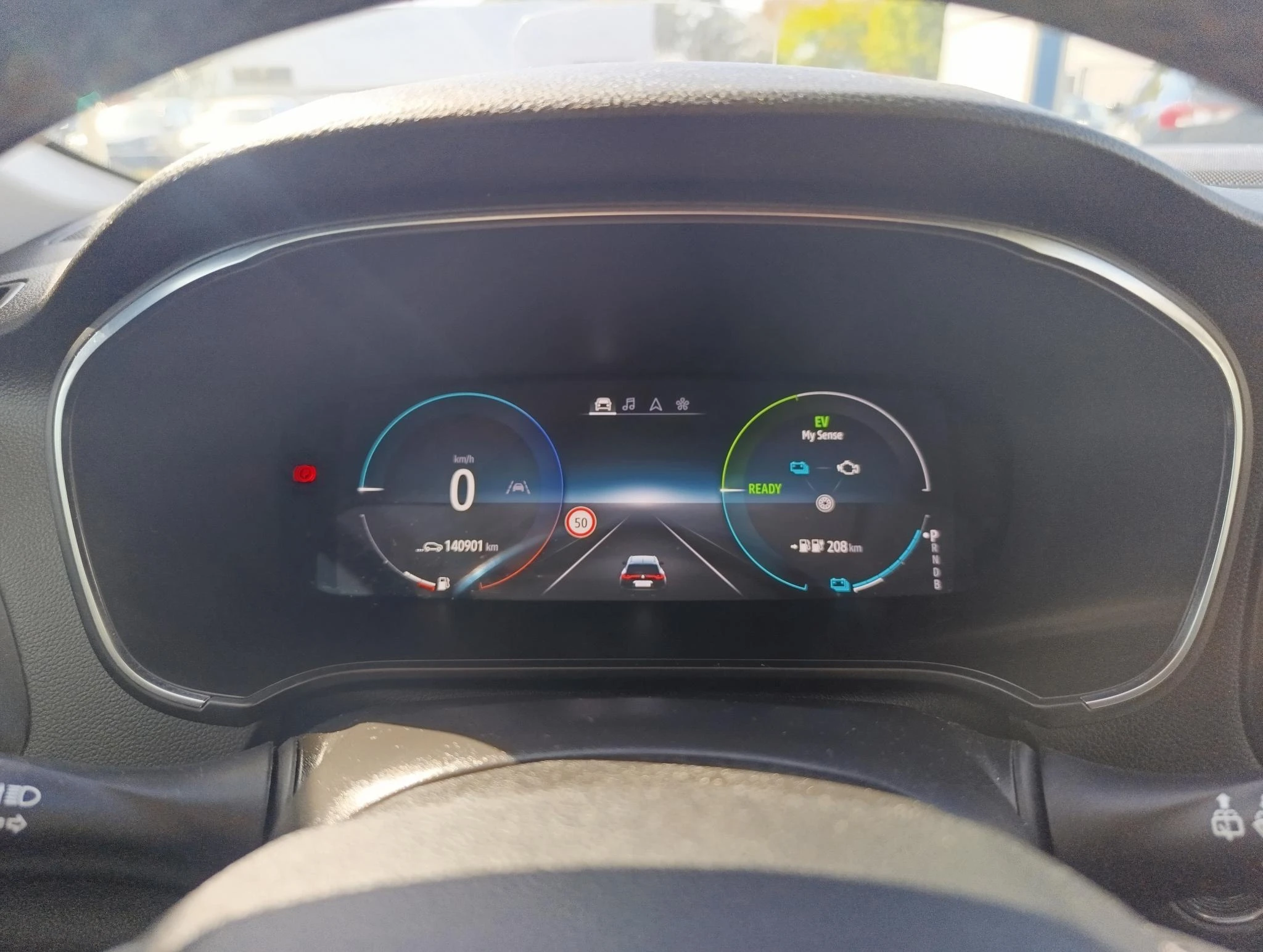 Renault-Megane E-Tech-image-24