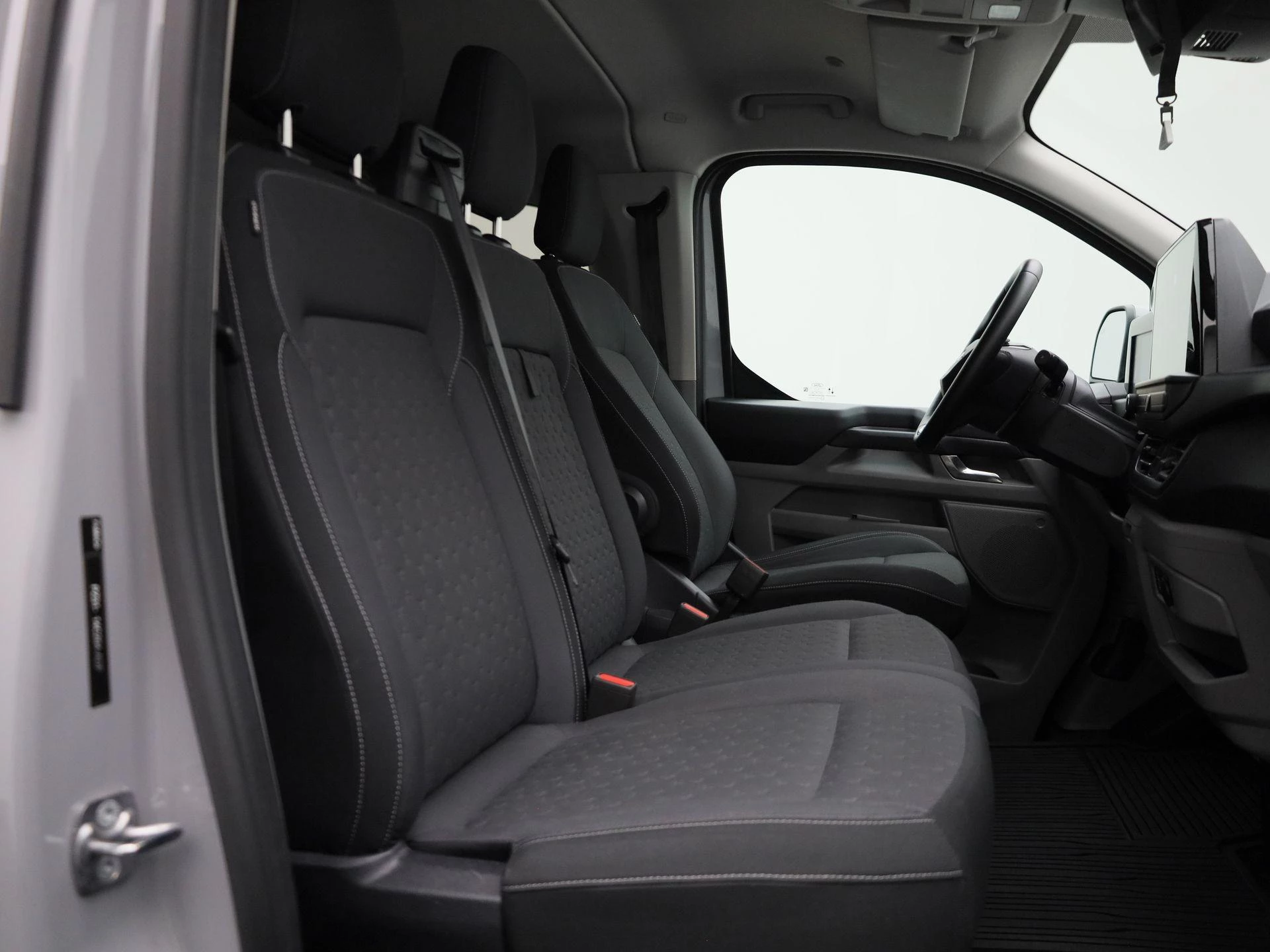 Ford-Transit Custom-image-31