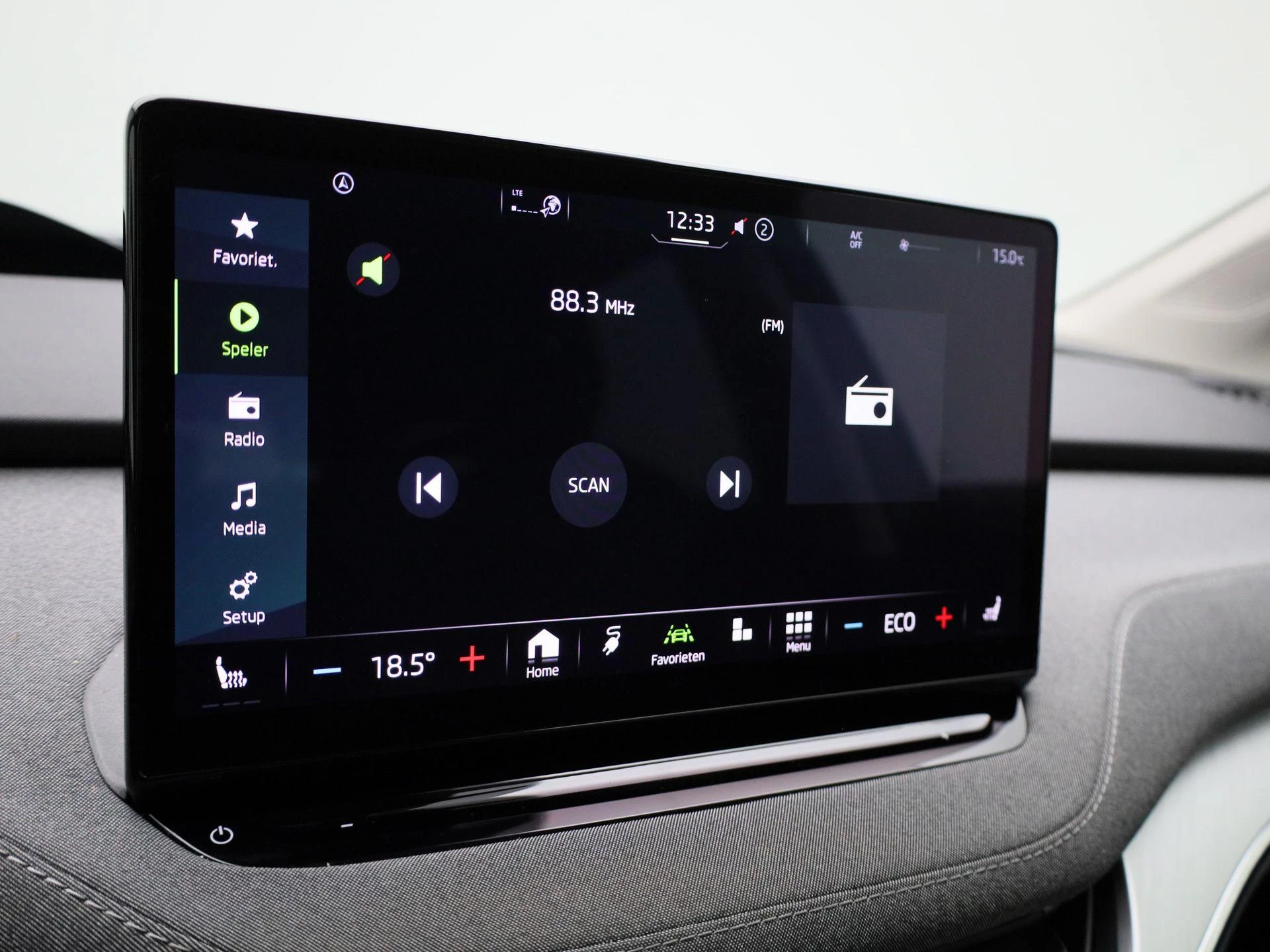 Škoda-Enyaq iV-image-16