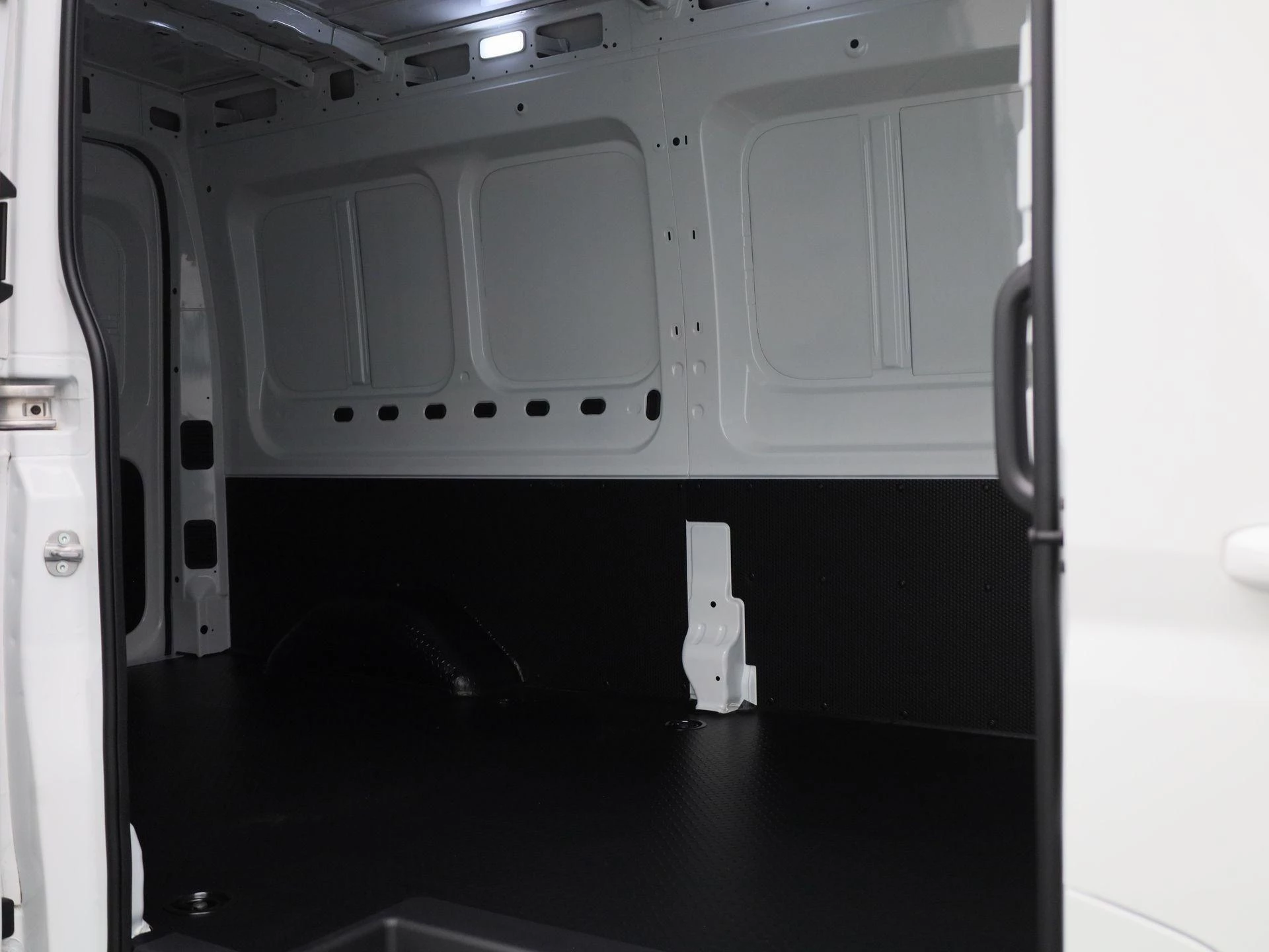 Maxus-eDeliver9-image-12