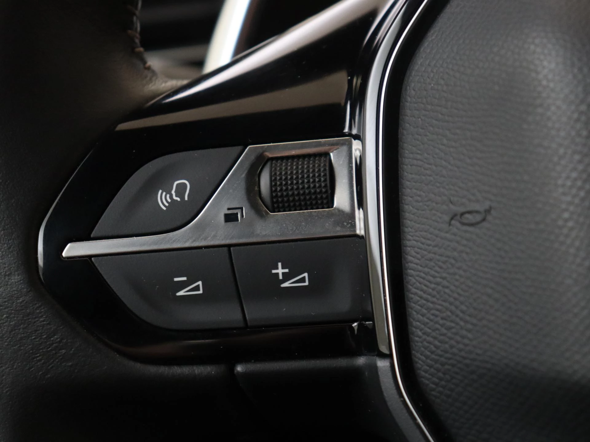 Peugeot-3008-image-12