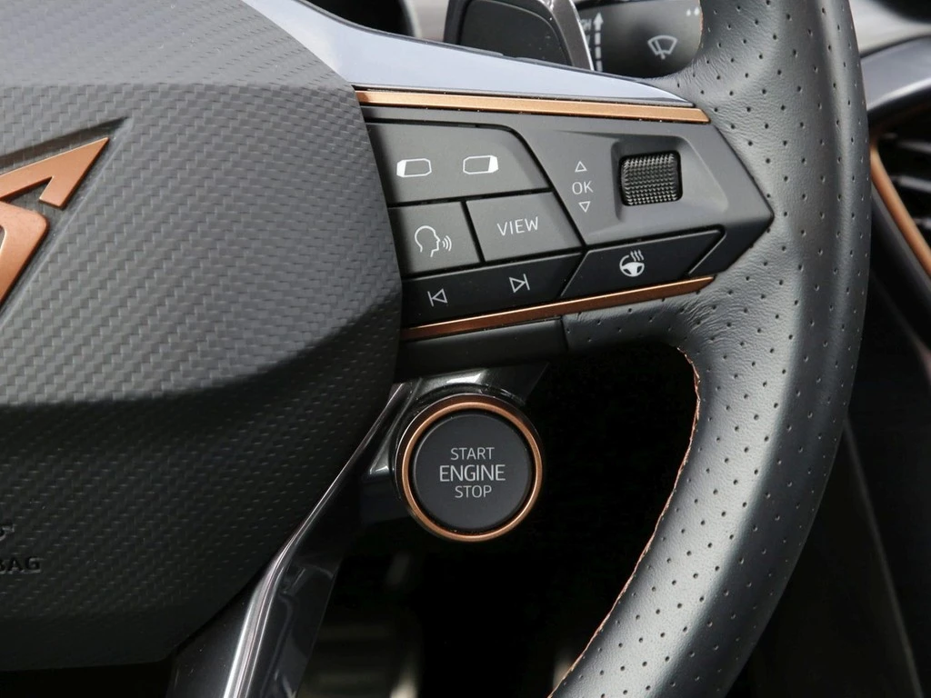 CUPRA Leon Sportstourer VZ 2.0 TSI 4Drive BEATS Pano Navi+VC ACC LED RFK+PDC SHZ