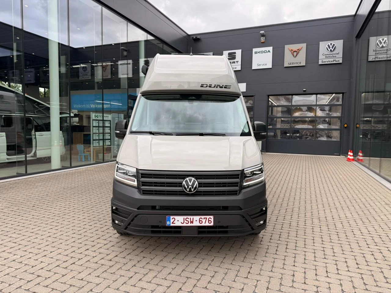 Volkswagen Crafter 50 Fou Lwb Hr Dsl Grand Carlifornia - 2.0TDI 163PK 4SLAAPPLAATSEN AUTOMAAT *APP CONNECT*CAMERA*PDC*ADAPTIVE CRUISE*DOUCHE*WC*