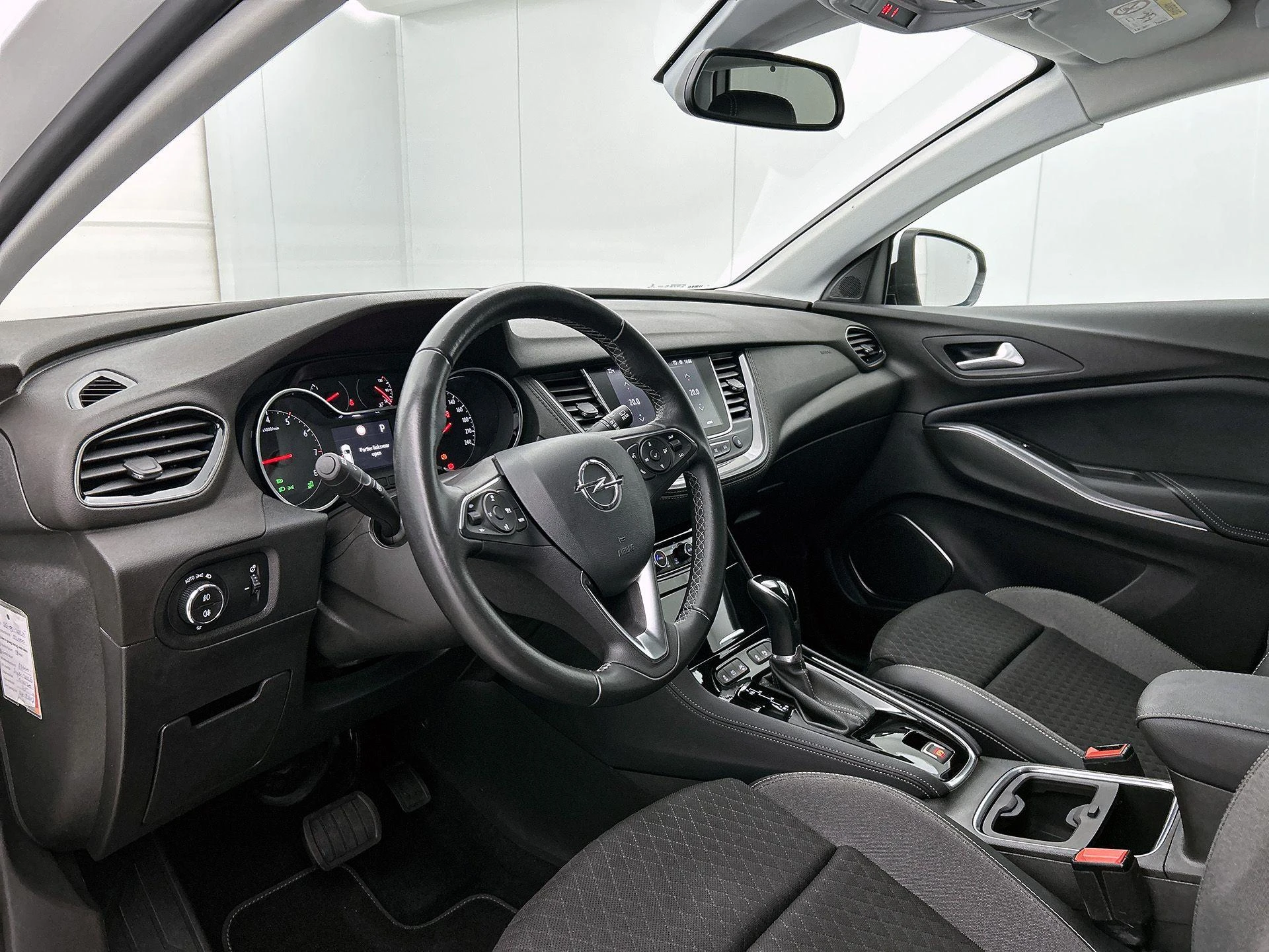 Opel Grandland X 1.2 Turbo Business Executive