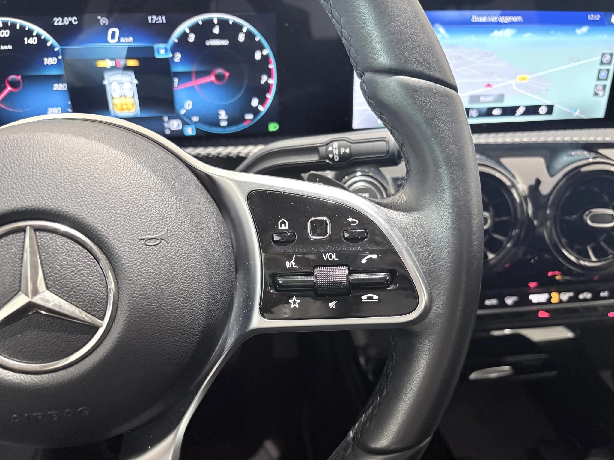 Mercedes-Benz-A-Klasse-image-18