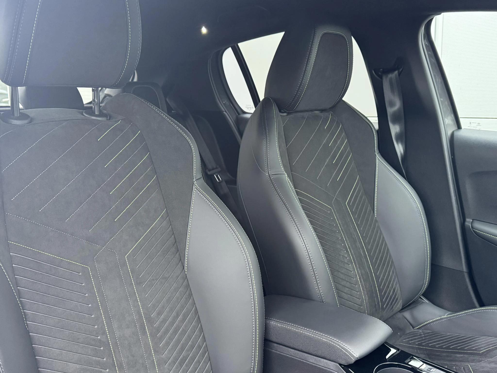 Peugeot-208-image-29