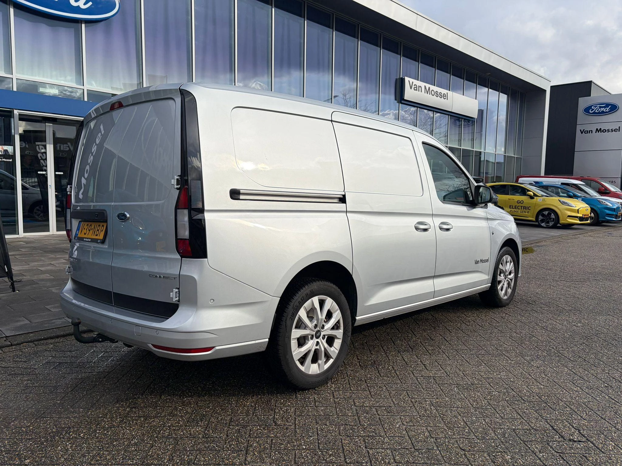Ford-Transit Connect-image-13