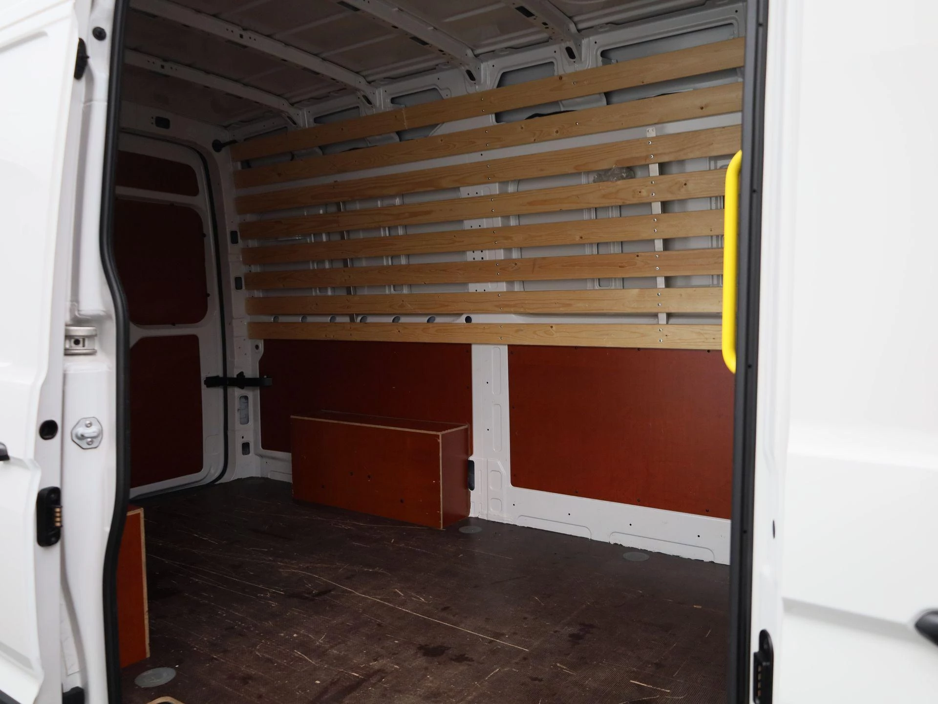 Volkswagen Crafter 2.0 TDI L3H3 Highline 140PK