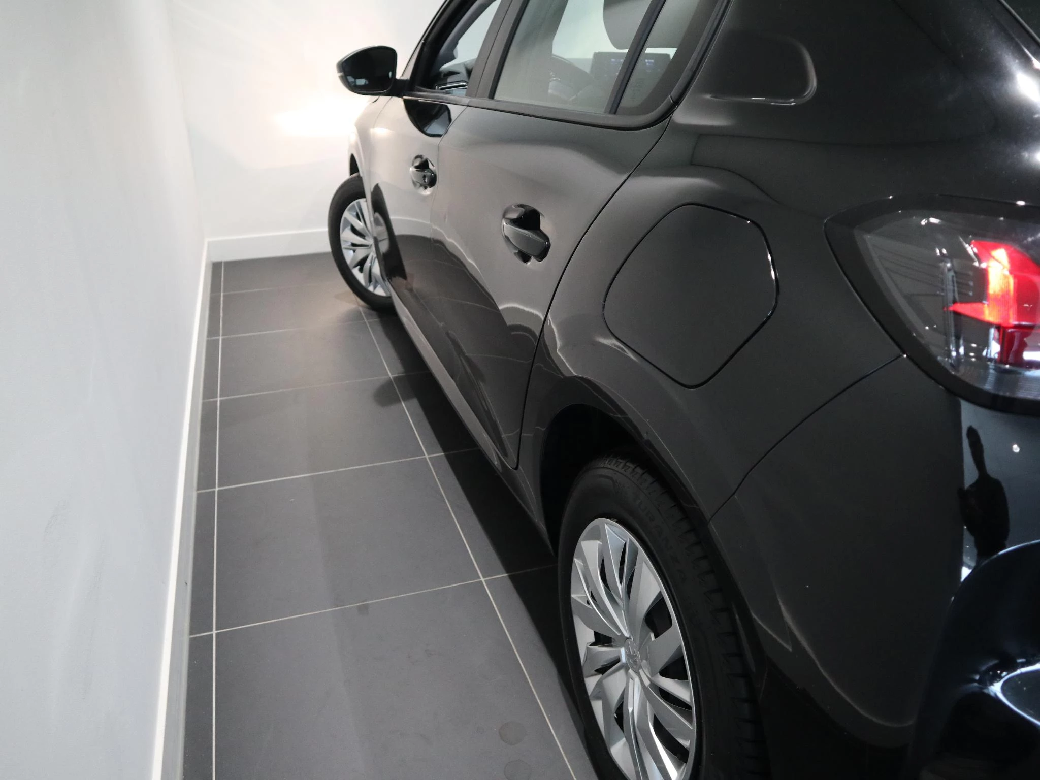 Peugeot-208-image-19